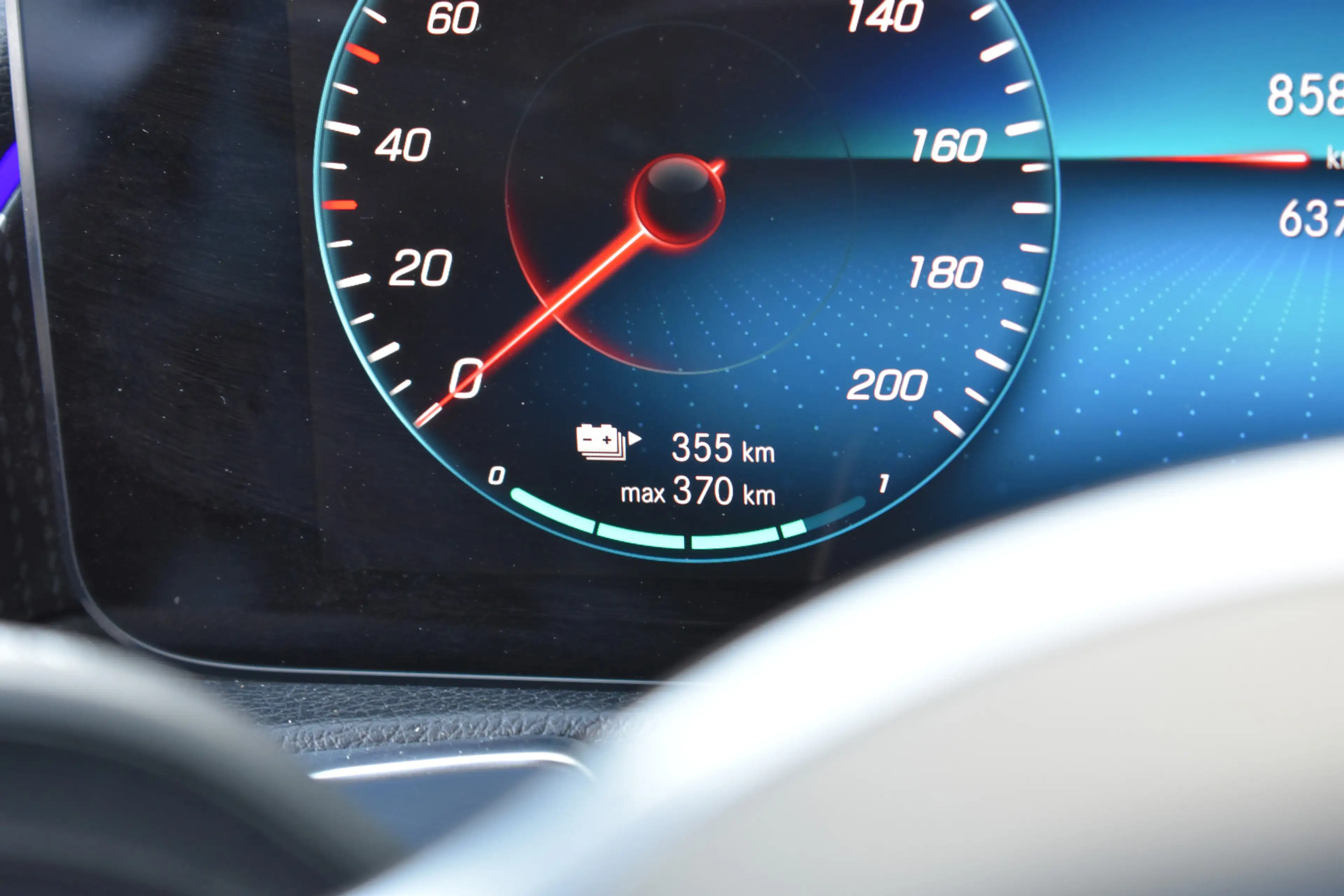 Mercedes-Benz EQB 250 Luxury Line 7p. 67 kWh LED | Camera | Carplay | Ad — photo 31