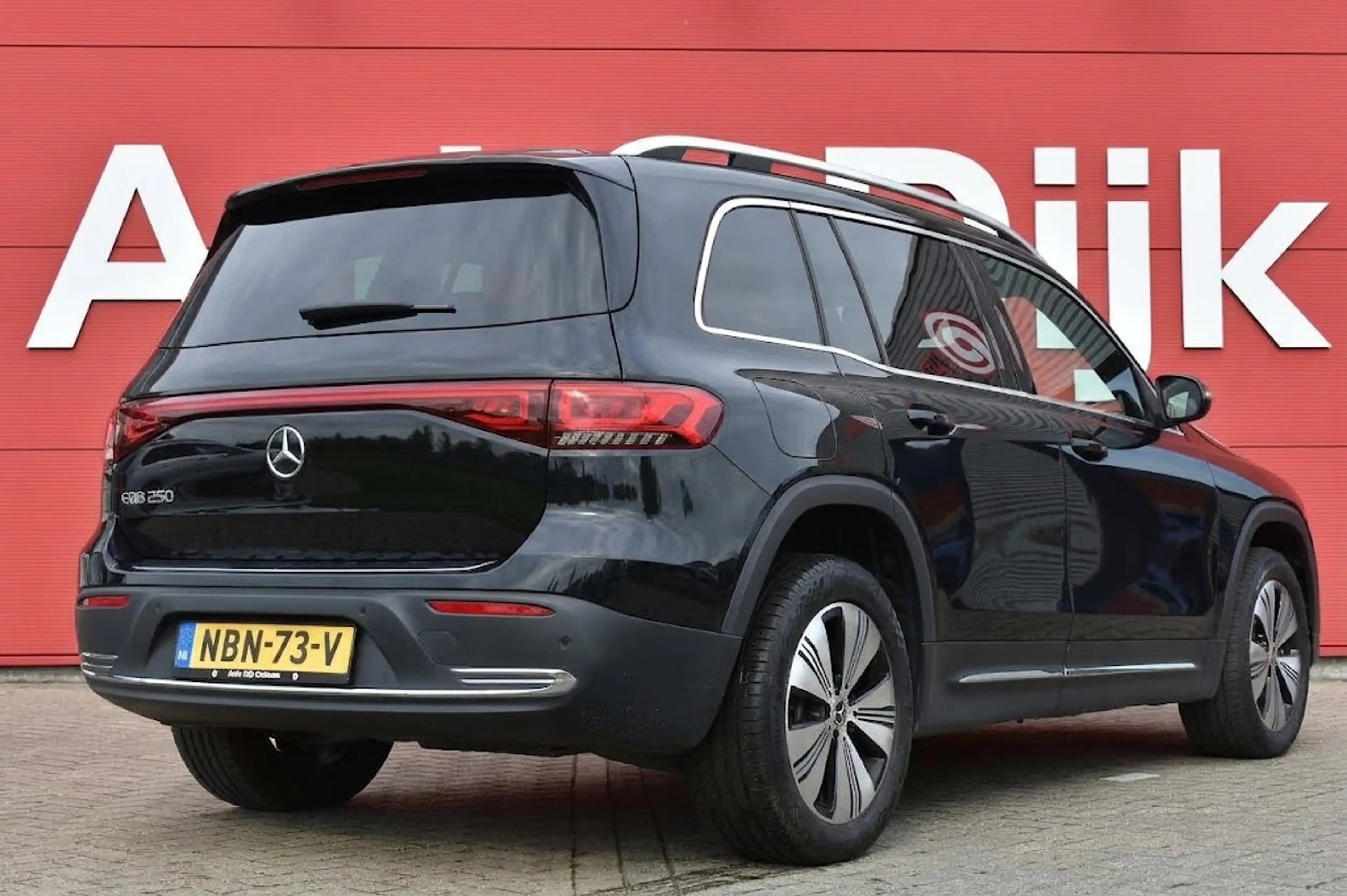 Mercedes-Benz EQB 250 Luxury Line 7p. 67 kWh LED | Camera | Carplay | Ad — photo 2