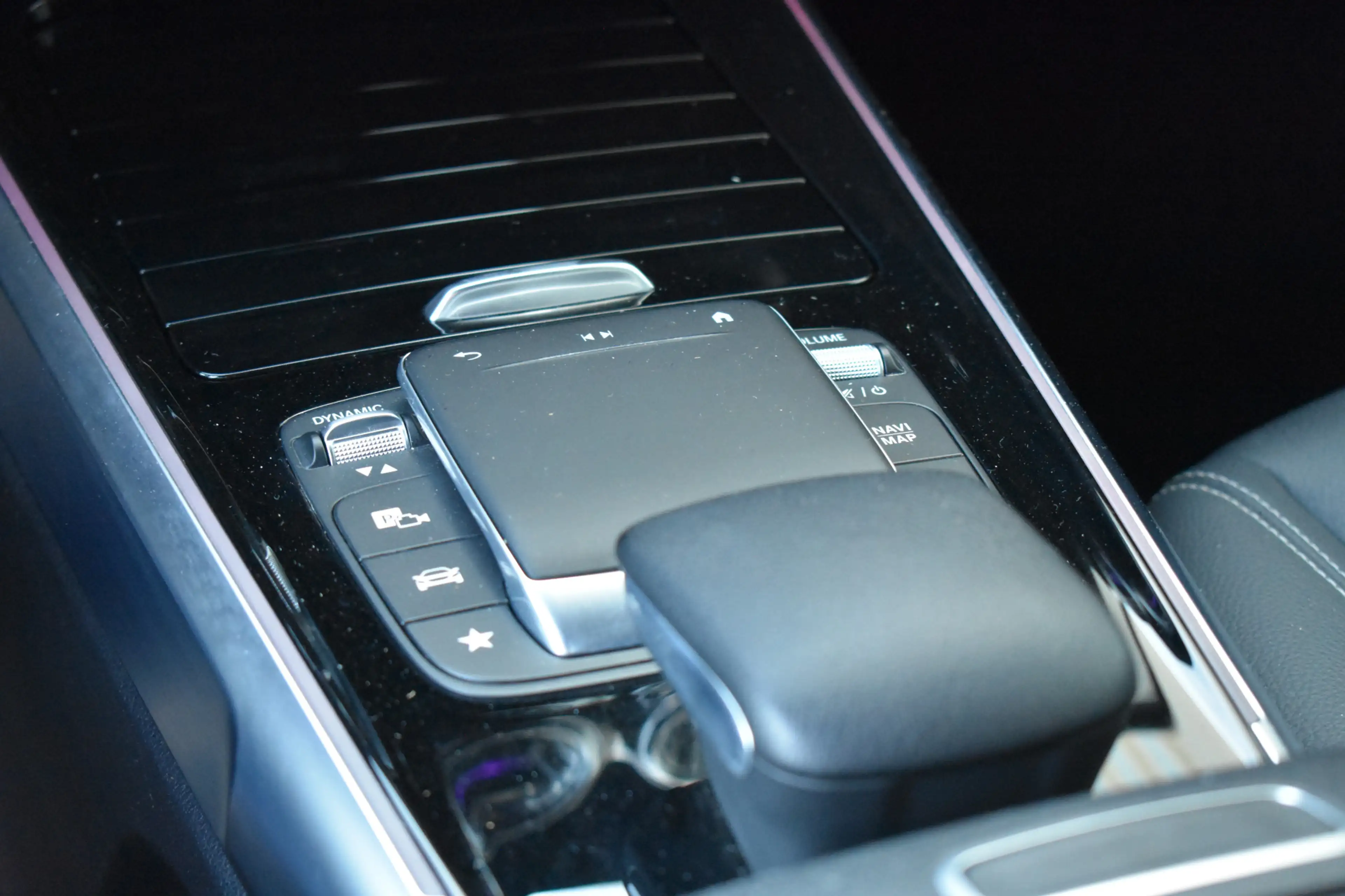 Mercedes-Benz EQB 250 Luxury Line 7p. 67 kWh LED | Camera | Carplay | Ad — photo 19