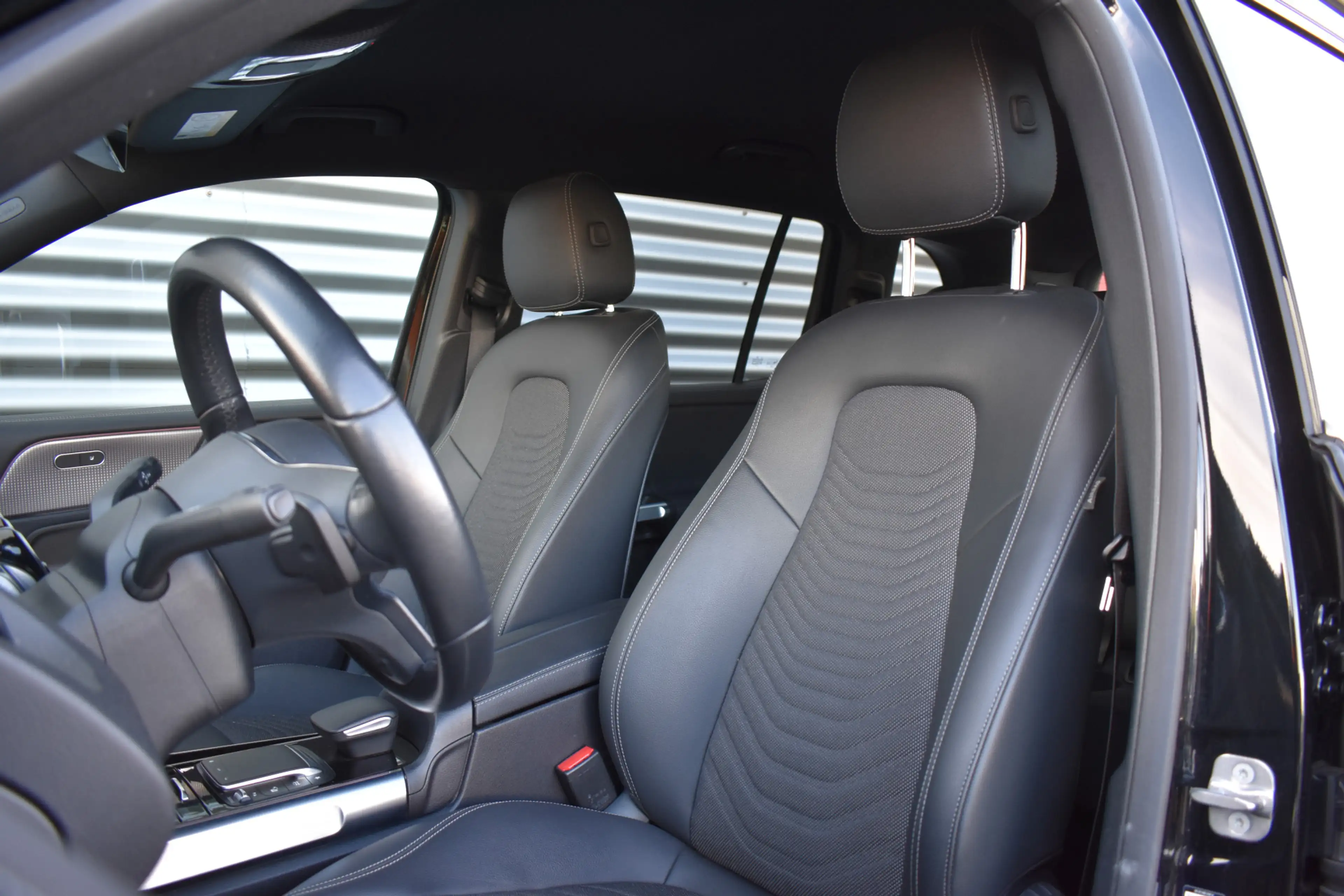 Mercedes-Benz EQB 250 Luxury Line 7p. 67 kWh LED | Camera | Carplay | Ad — photo 4