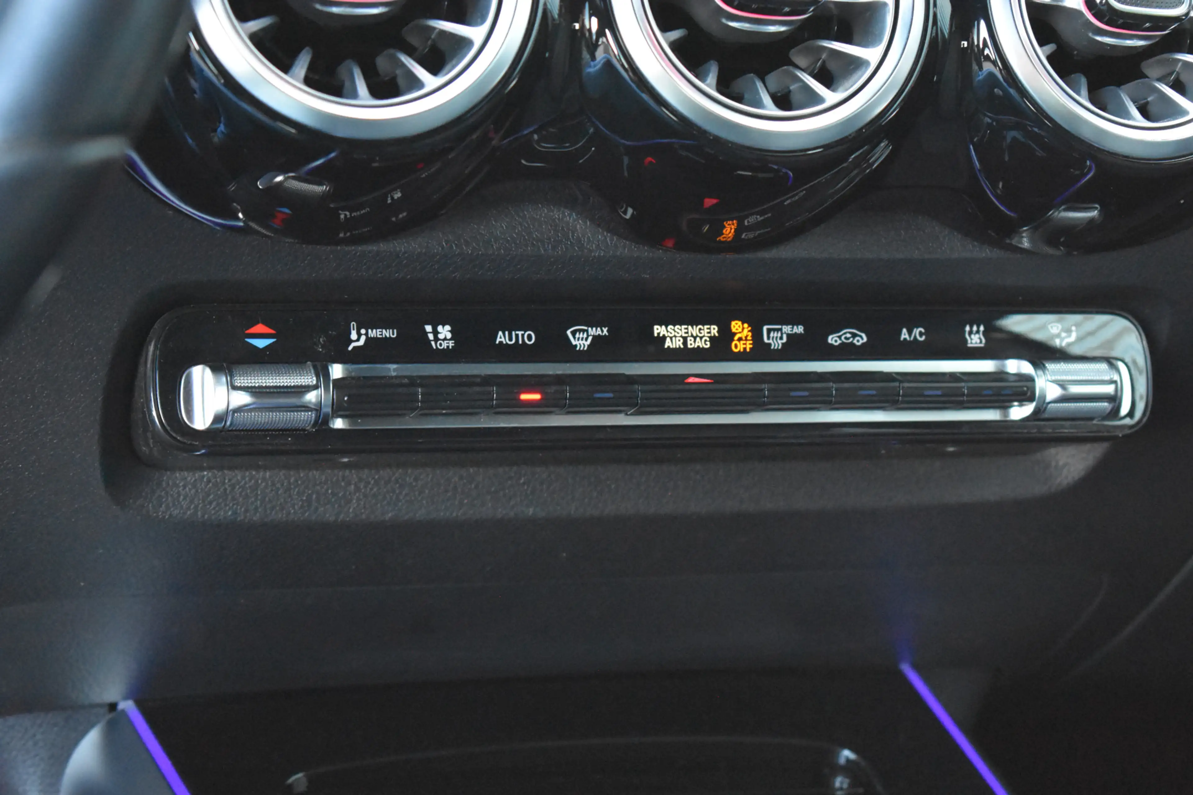 Mercedes-Benz EQB 250 Luxury Line 7p. 67 kWh LED | Camera | Carplay | Ad — photo 21