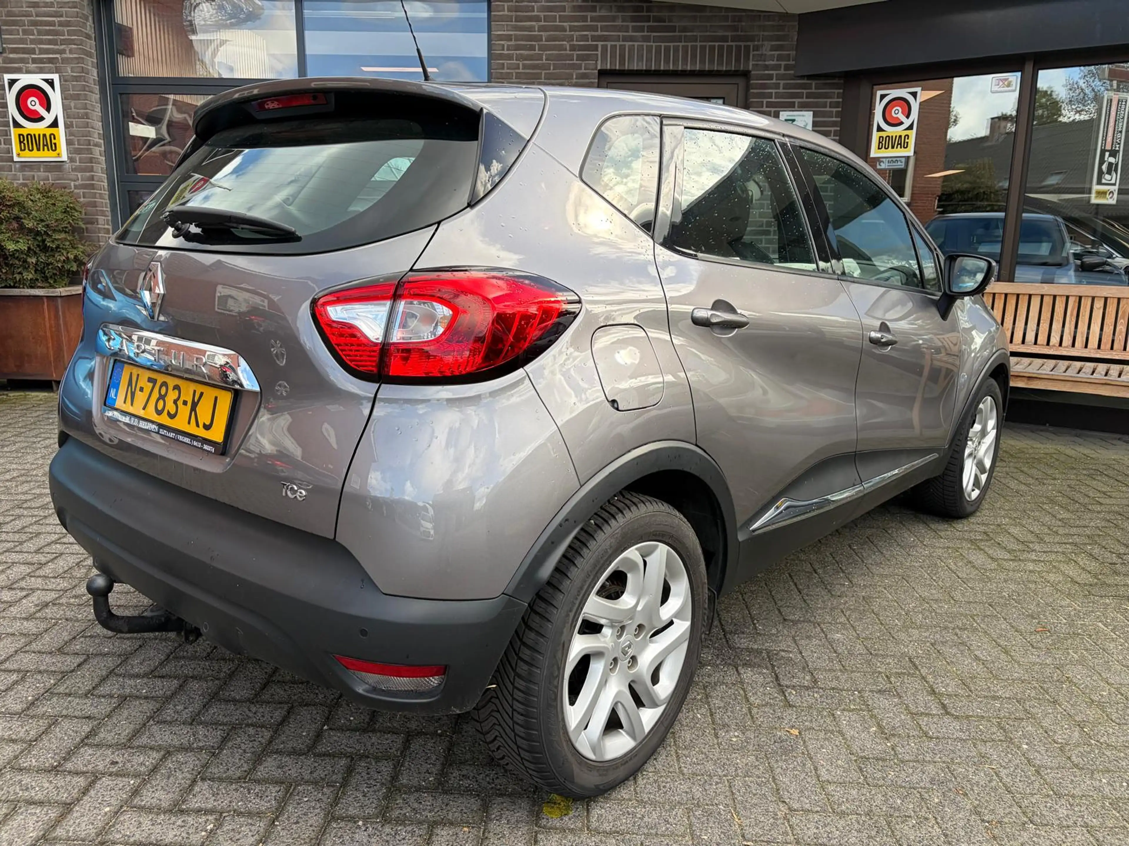 Renault Captur 1.2 TCE Trekhaak — photo 2