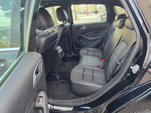 Mercedes-Benz B-Class view 9