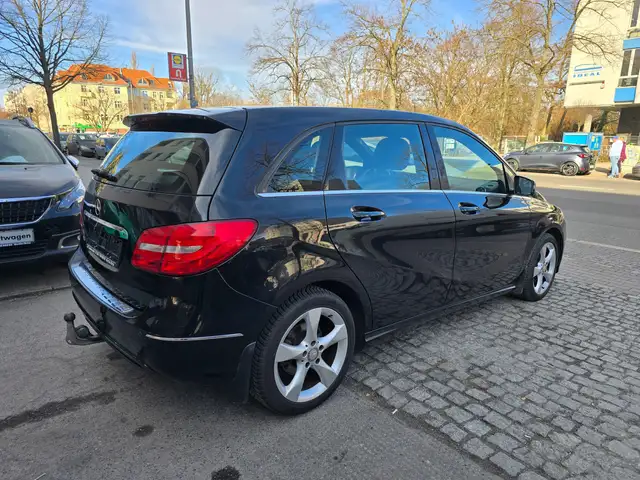 Mercedes-Benz B-Class view 4