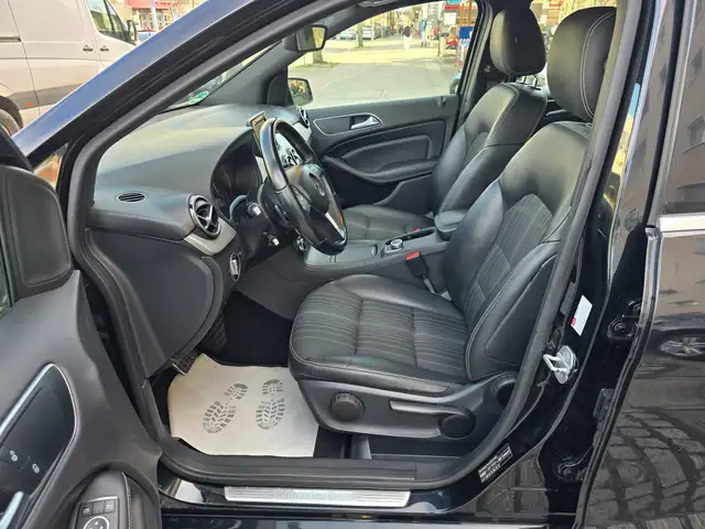 Mercedes-Benz B-Class view 6