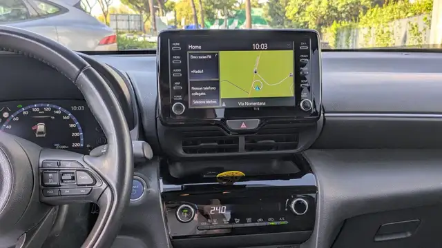 Toyota Yaris Cross view 12