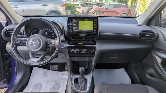 Toyota Yaris Cross view 6