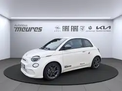 Abarth 500e 155 PS, Allwetter Rückfahrkamera, CarPlay, Antidot