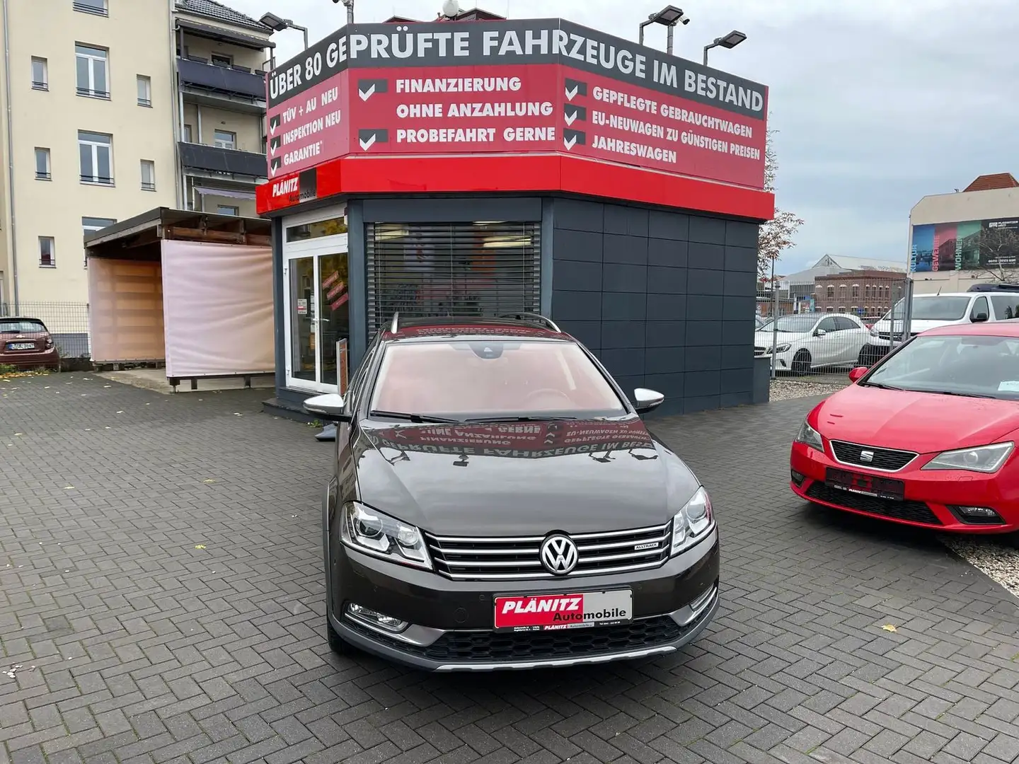 Volkswagen Passat Alltrack BMT 4Motion/Navi/Bluetooth/Tempomat/Kamera/Xenon Schwarz - 1