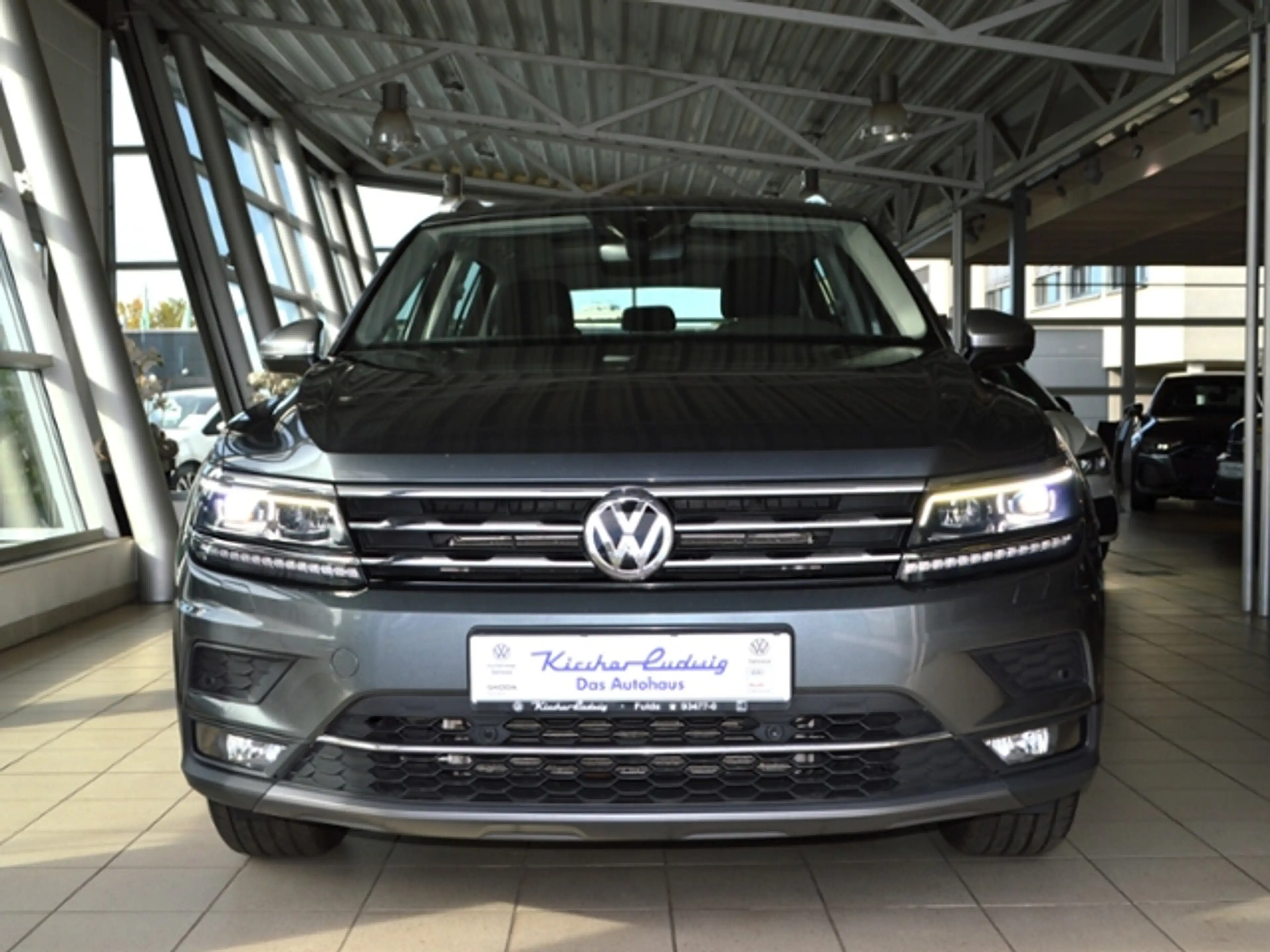 Volkswagen Tiguan Allspace 2,0 TDI DSG Highline 4M. AHK NAVI 18" PANO — photo 2