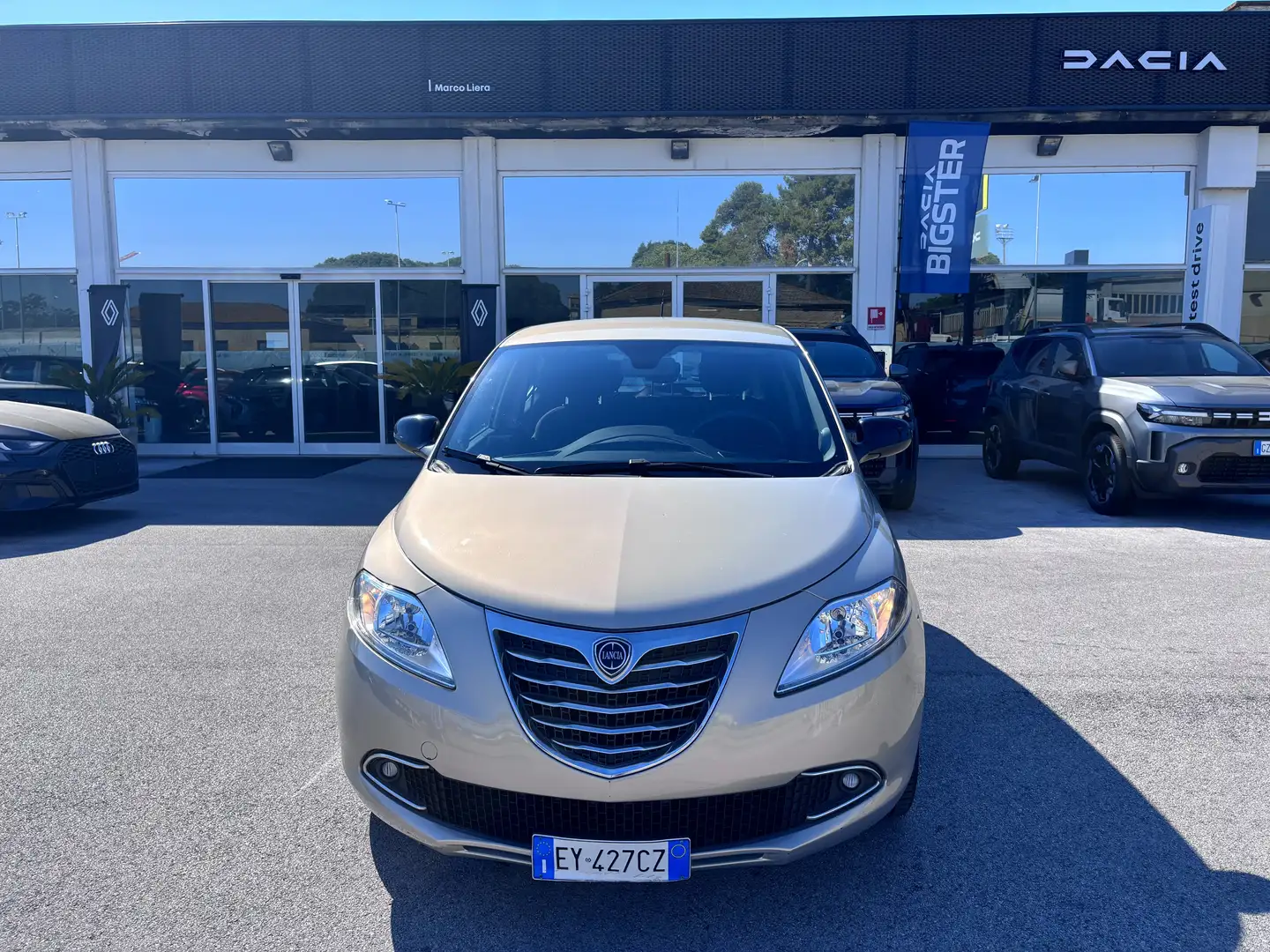 Lancia Ypsilon Ypsilon III 2011 1.2 8v Gold c/CL 69cv E6 Beige - 2