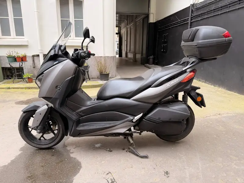 Yamaha XMAX 300 - foto 2