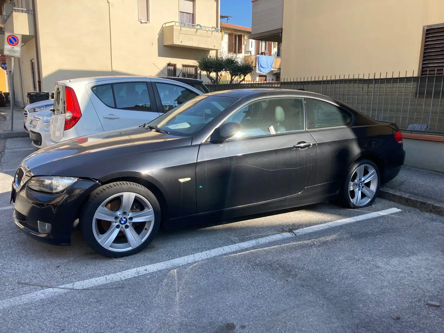 BMW 320 320d Coupe Futura 177cv Nero - 1