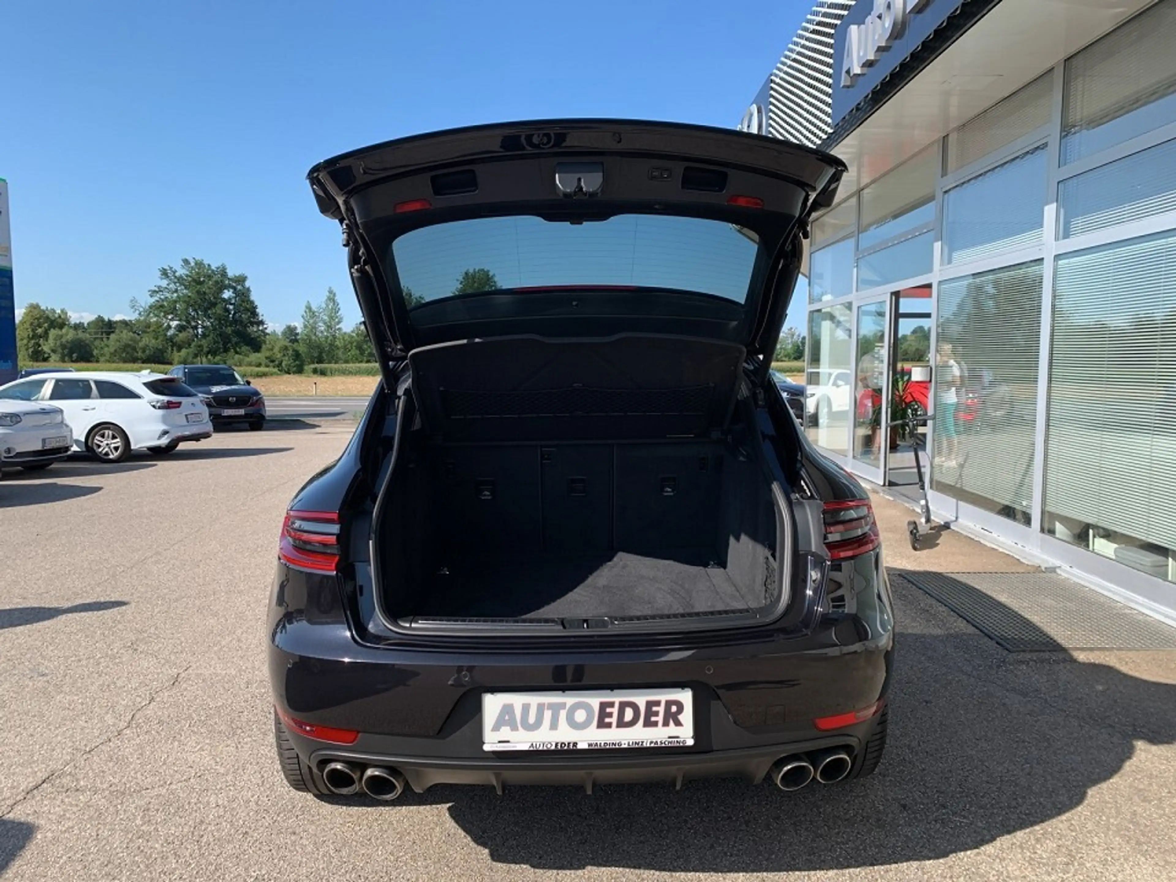 Porsche Macan S Diesel 3,0 DSG — photo 10