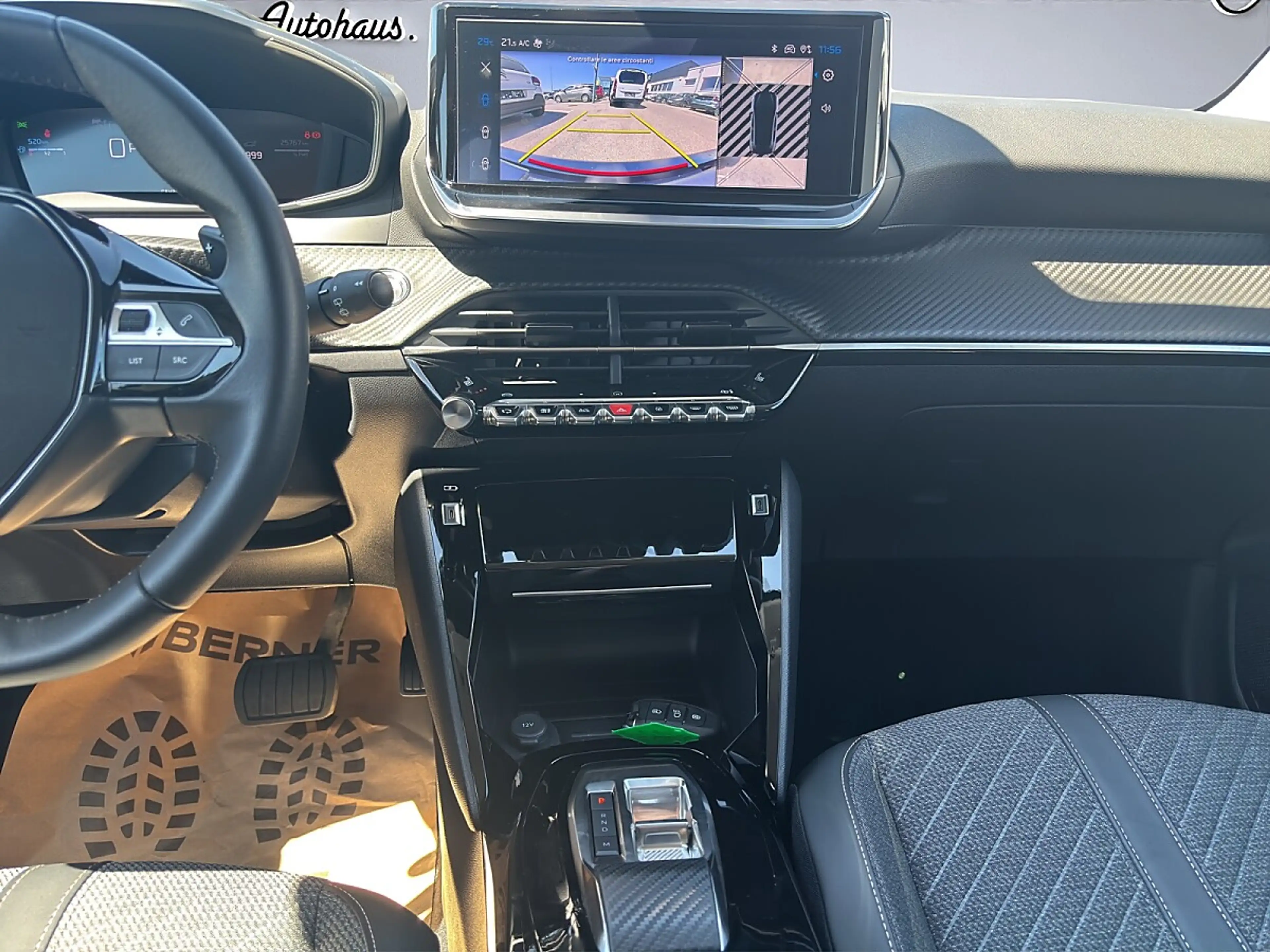 Peugeot 208 Hybrid 110 e-DCS6 Allure — photo 13