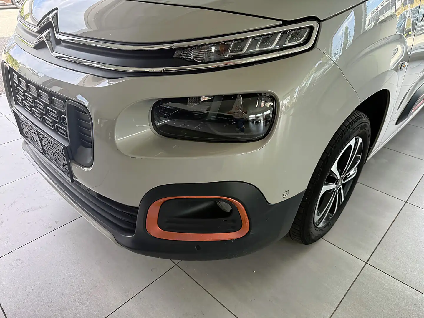 Citroen Berlingo BlueHDI 130 S&S Shine Beige - 2