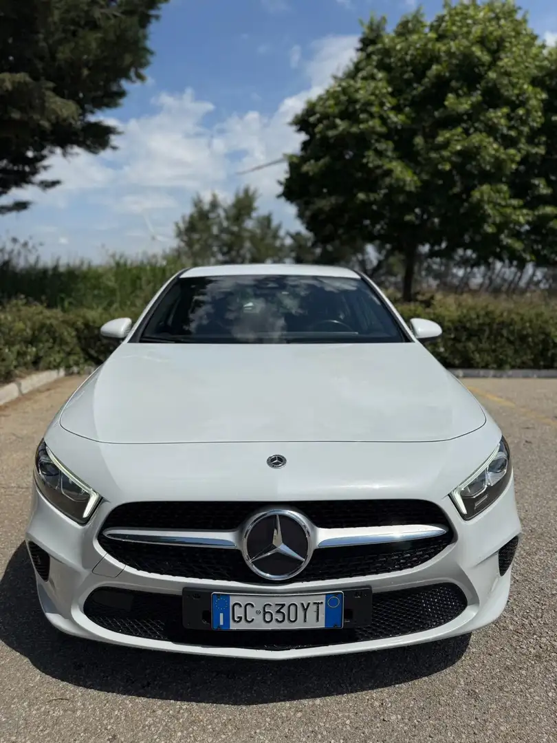 Mercedes-Benz A 180 d Business Extra auto Bianco - 1