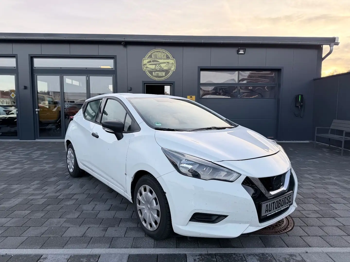 Nissan Micra Visia Weiß - 1