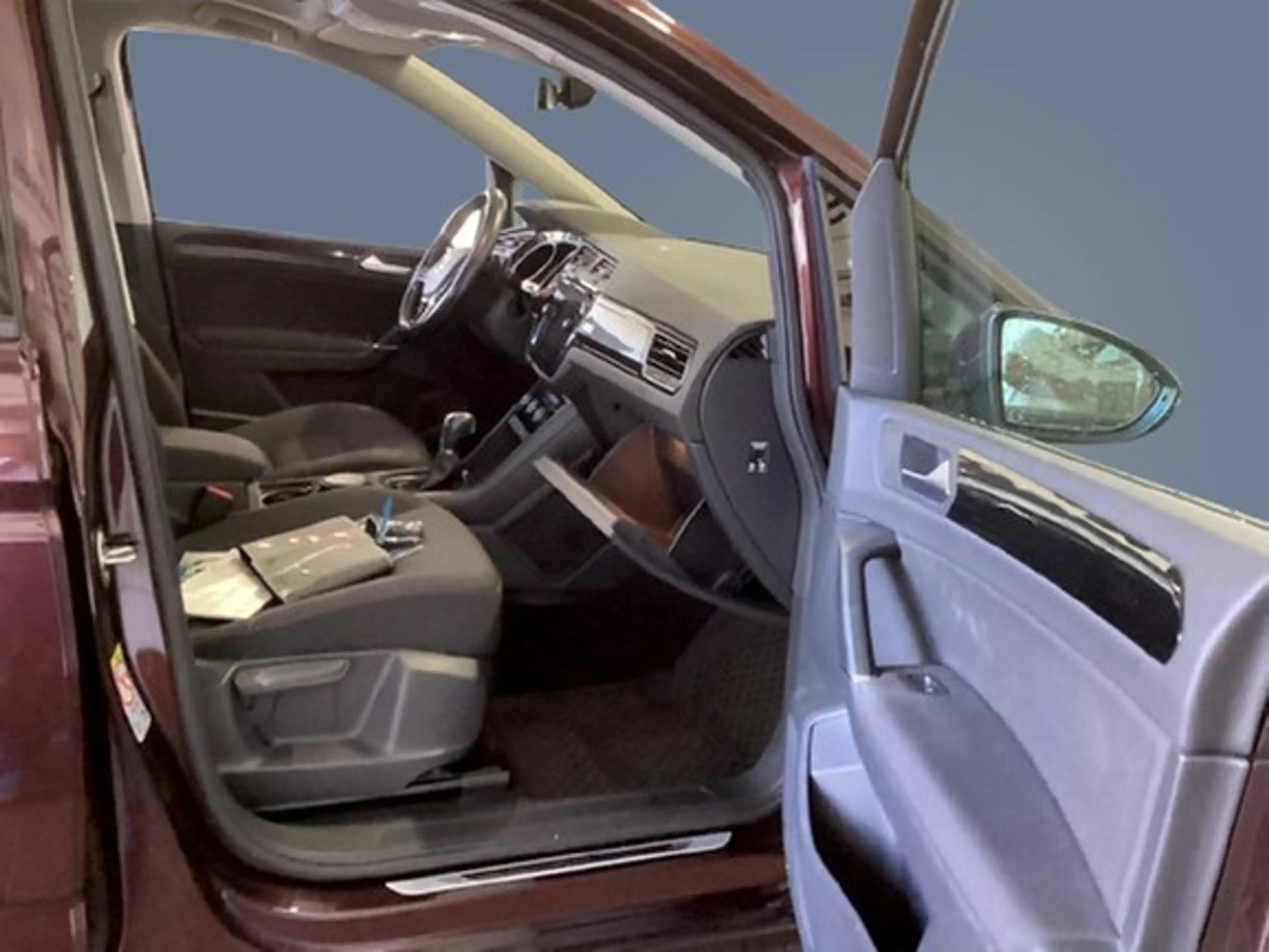 Volkswagen Touran 1.4 TSI DSG Sound STANDHZG PANORAMA AHK NAVI LE... — photo 3
