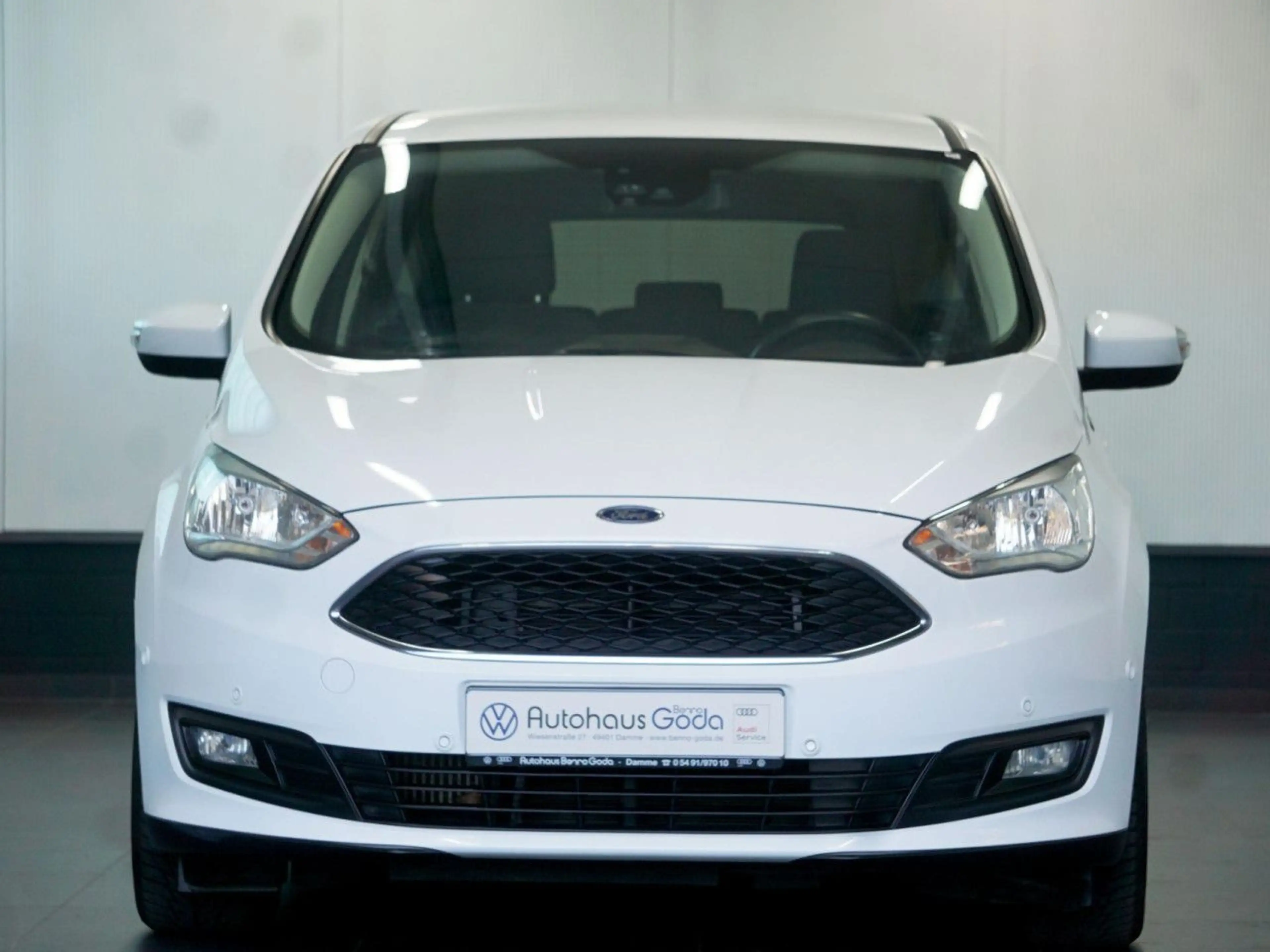 Ford C-Max 1.0 EcoBoost Cool+Connect 6-Gang Navi Klima — photo 4