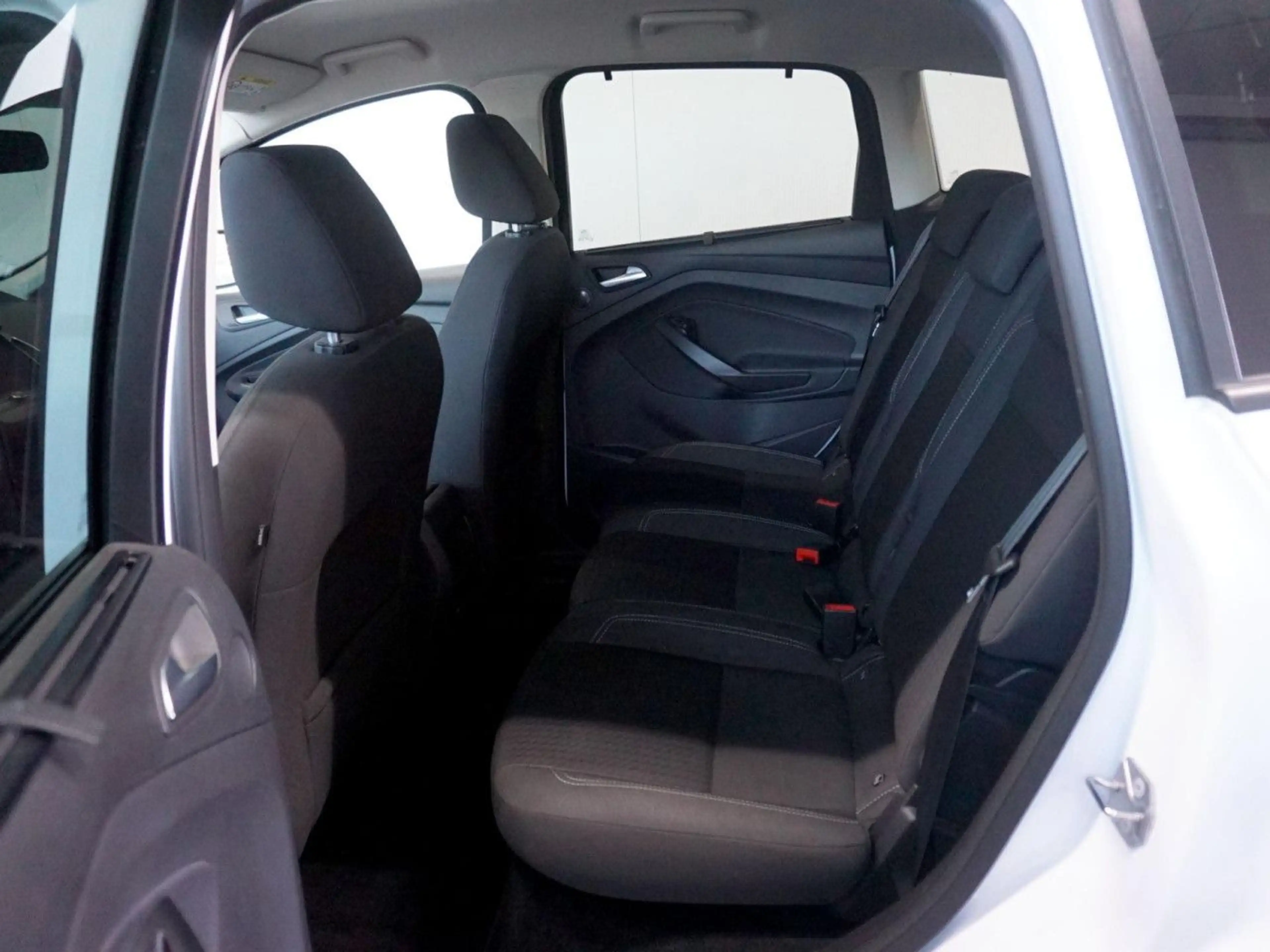 Ford C-Max 1.0 EcoBoost Cool+Connect 6-Gang Navi Klima — photo 9