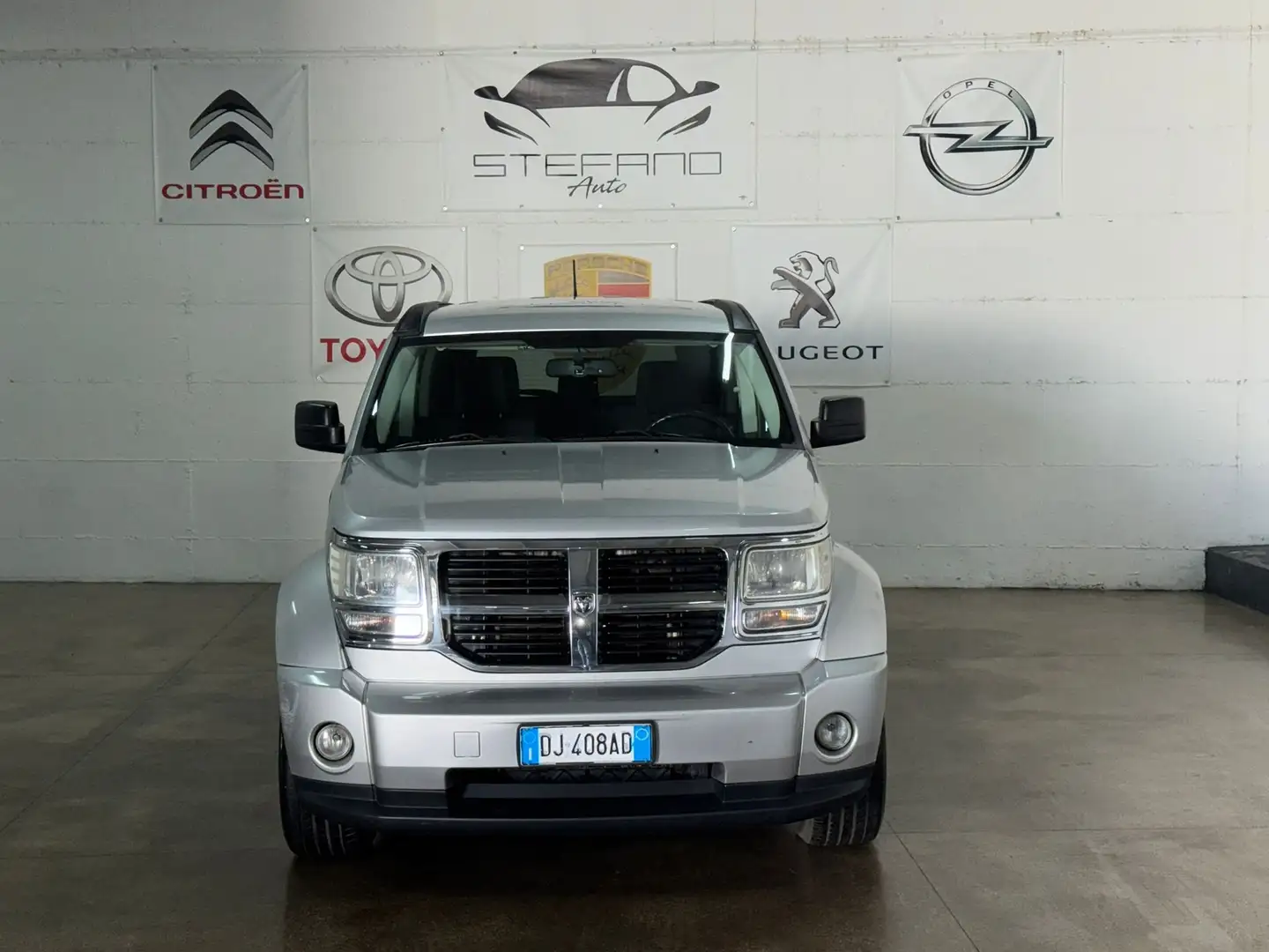 Dodge Nitro Nitro 2.8 L4 crd 16v SXT 4wd dpf Argento - 2