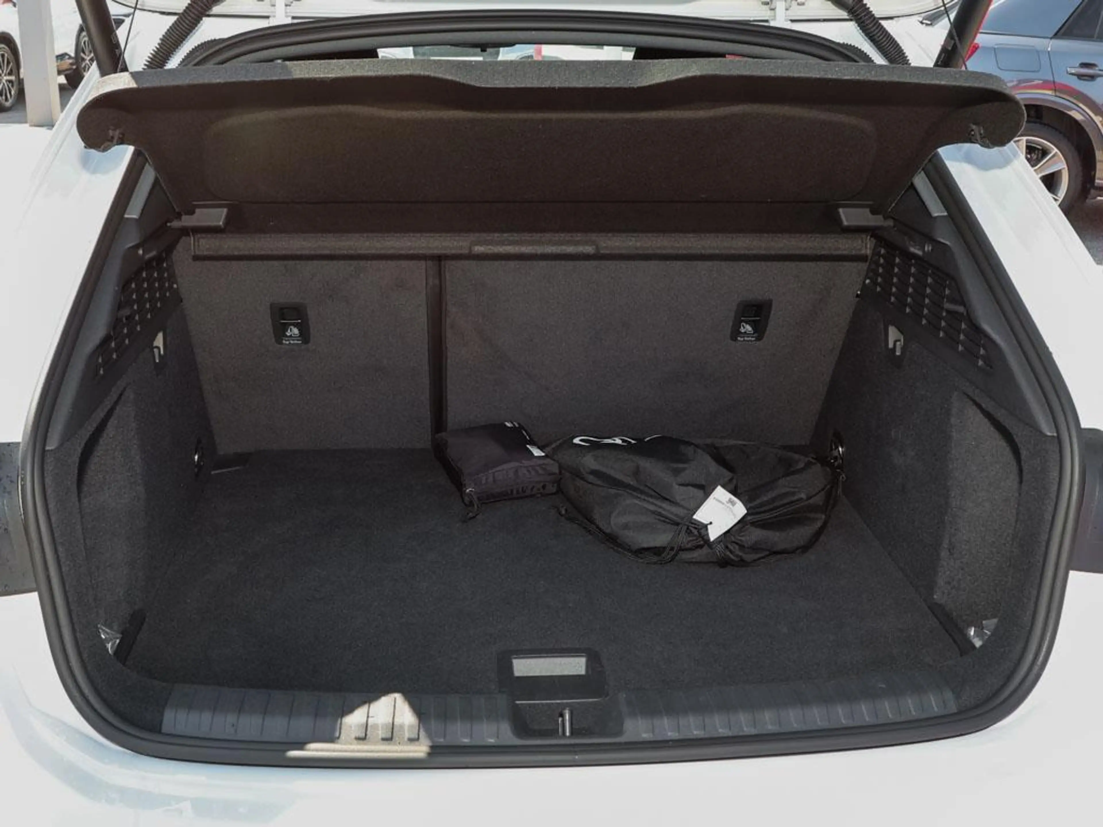 Audi A3 Advanced 40 TFSIe KAMERA+LED+NAVI — photo 9