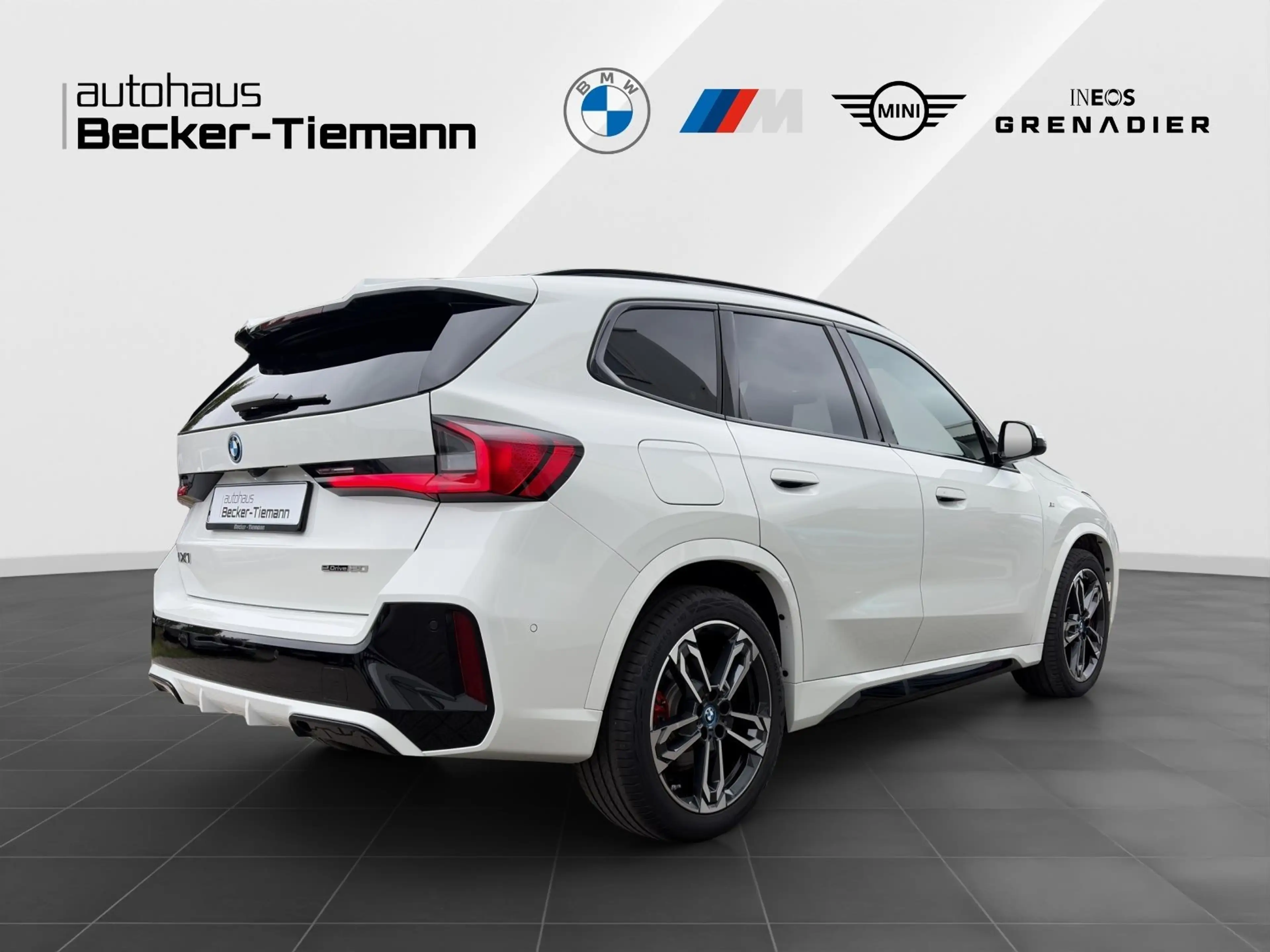 BMW iX1 eDrive20 M-Sport Pro Pano Head-Up DrivAssProf. Par — photo 6