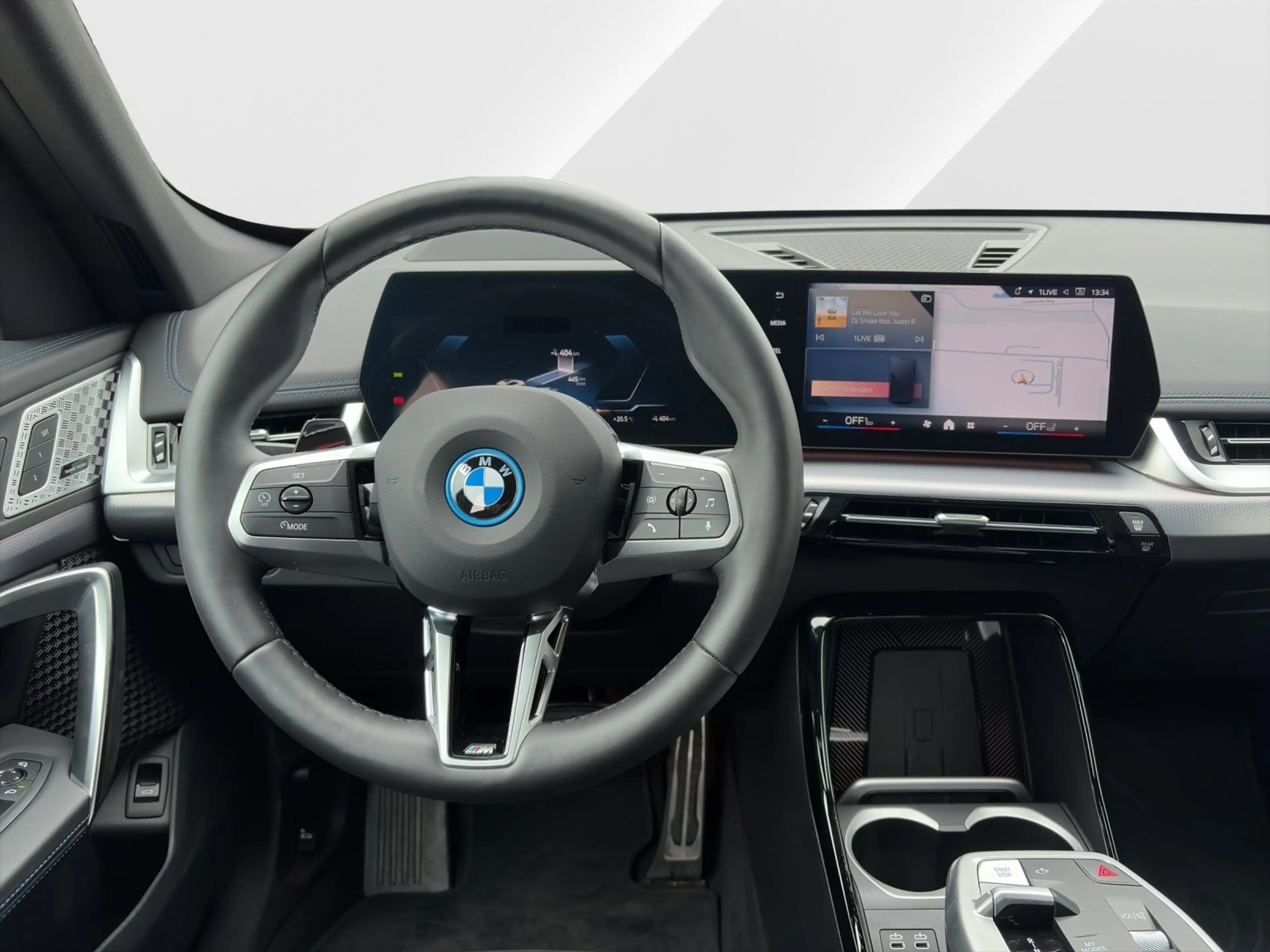 BMW iX1 eDrive20 M-Sport Pro Pano Head-Up DrivAssProf. Par — photo 9