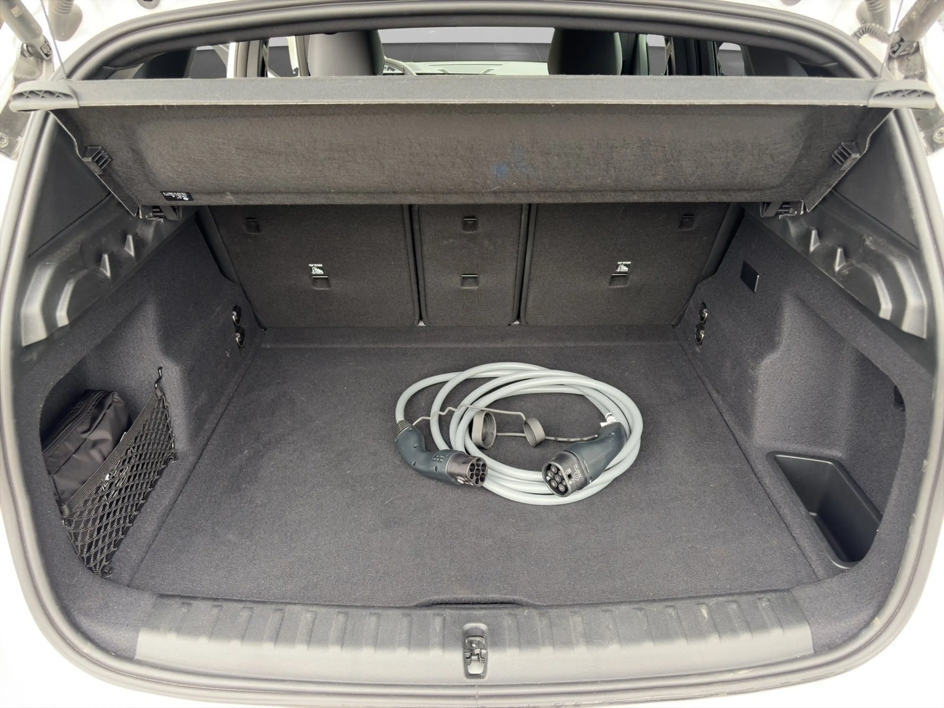BMW iX1 eDrive20 M-Sport Pro Pano Head-Up DrivAssProf. Par — photo 14