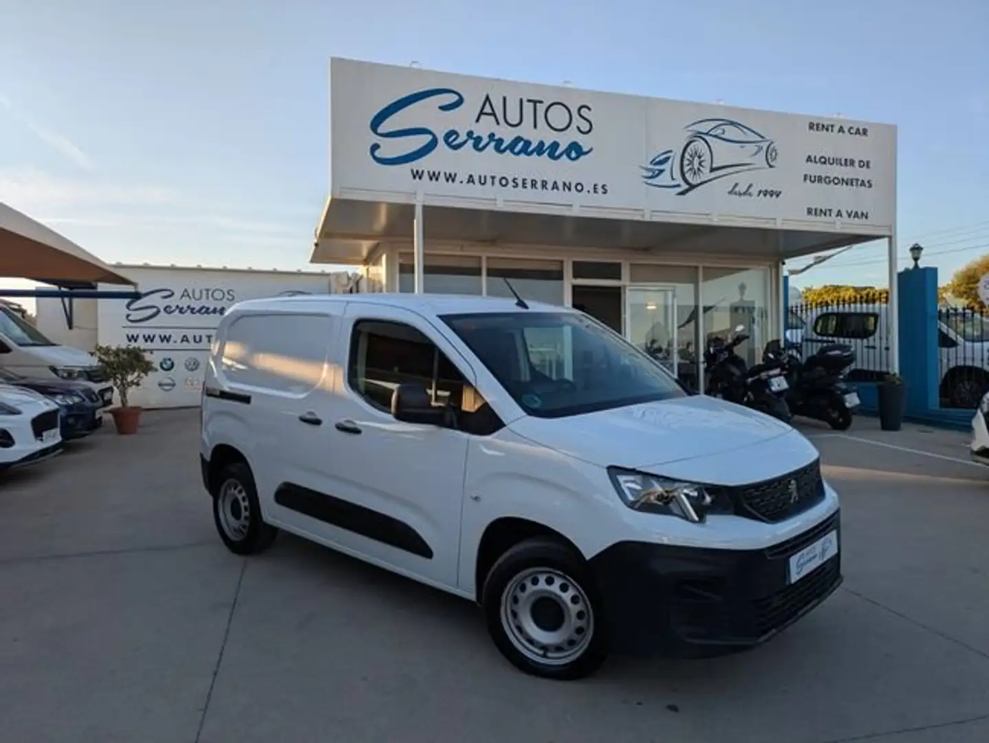 Peugeot Partner STANDARD 1000KG BLUEHDI 73 KW 100CV Blanco - 2