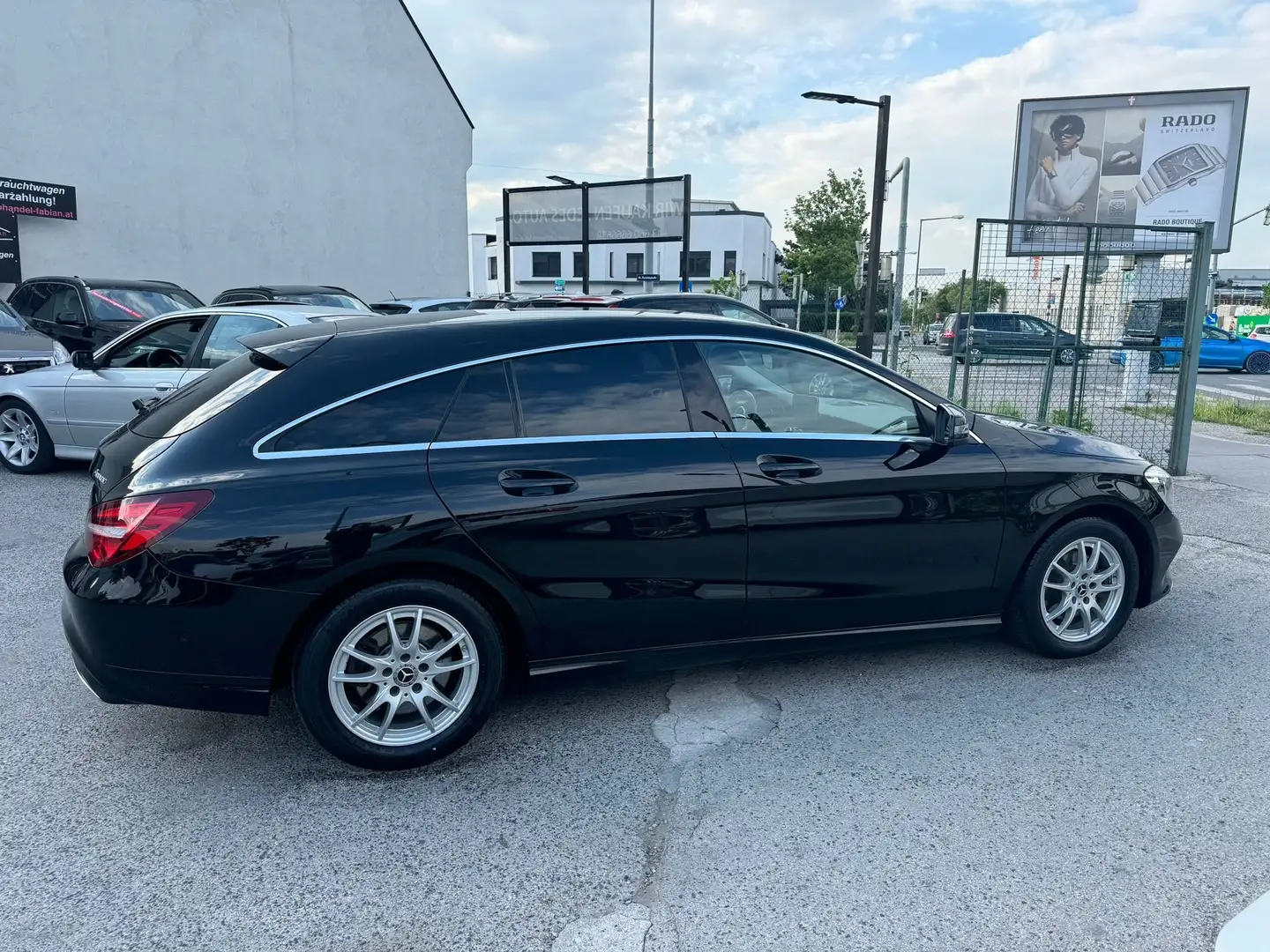 Mercedes-Benz CLA 220 CDI 4Matic Autom. PICKERL gepflegt SITZHEIZUNG Schwarz - 2