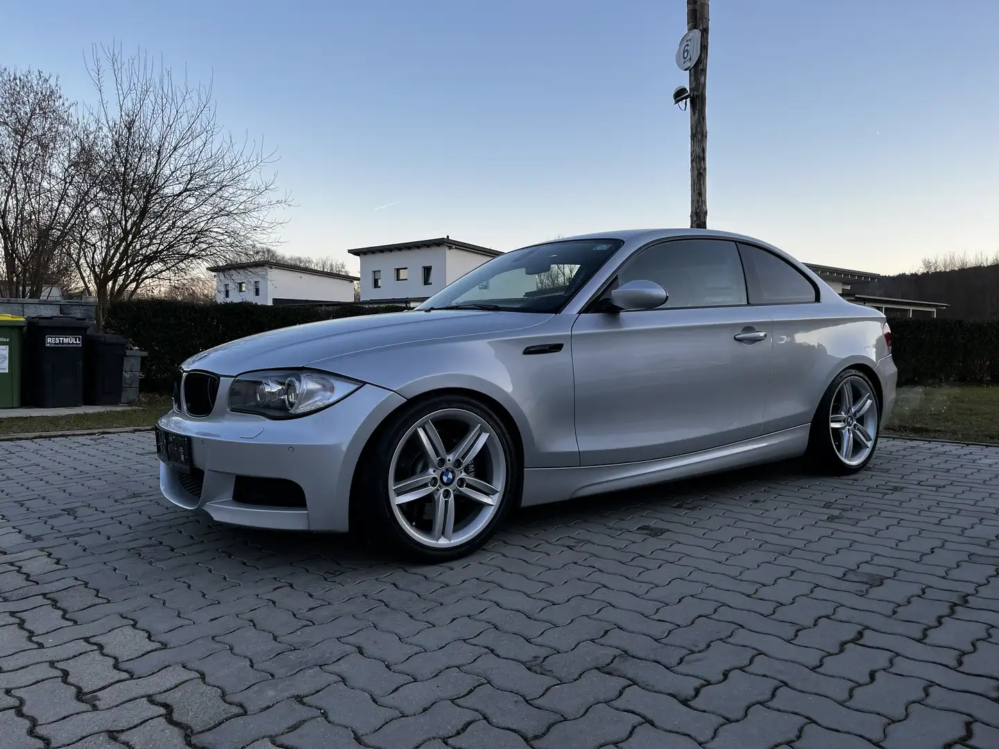 BMW 135 135i Coupé - 1