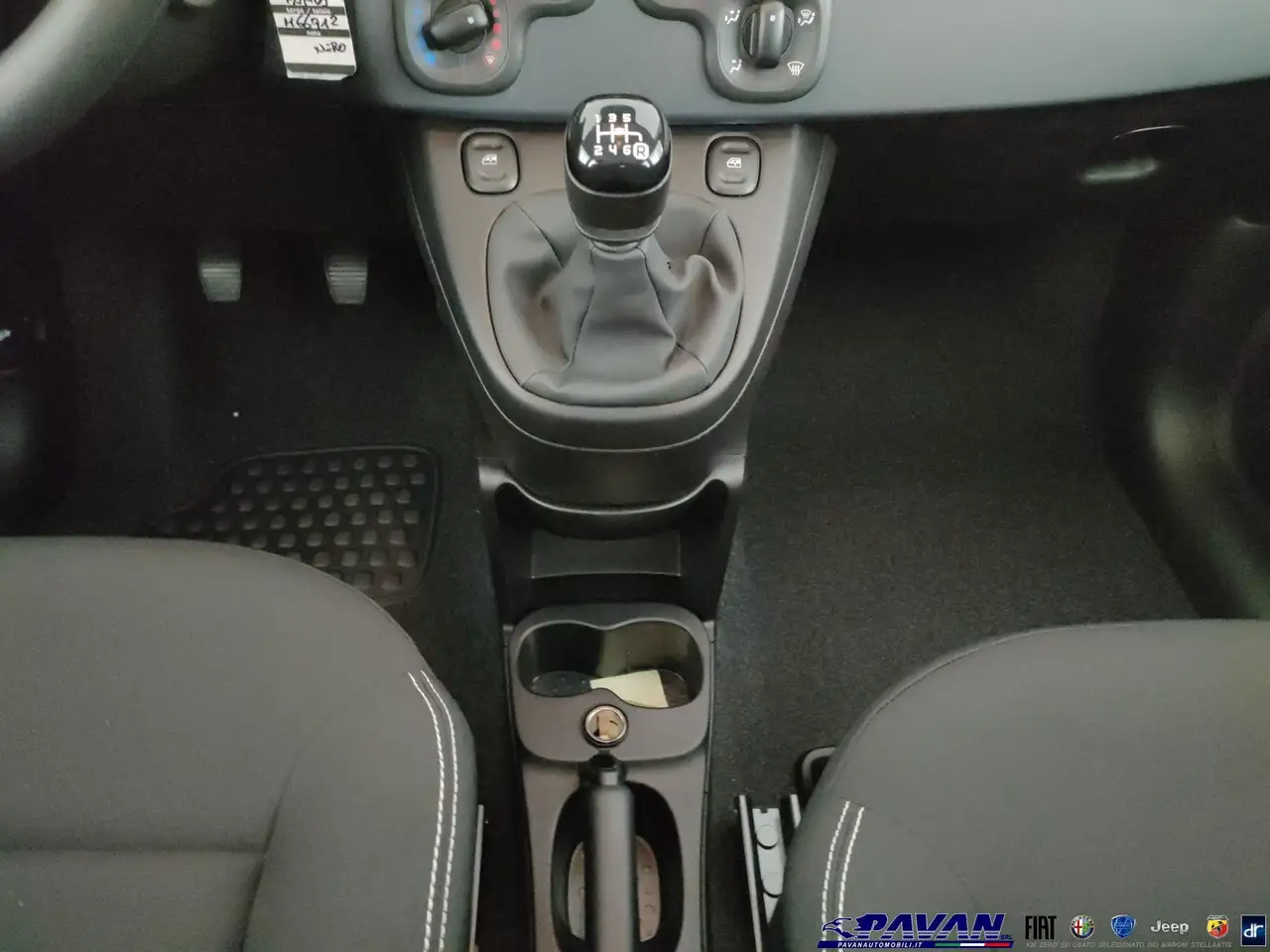 Fiat Panda 1.0 Hybrid 65cv Icon, миниатюра 9
