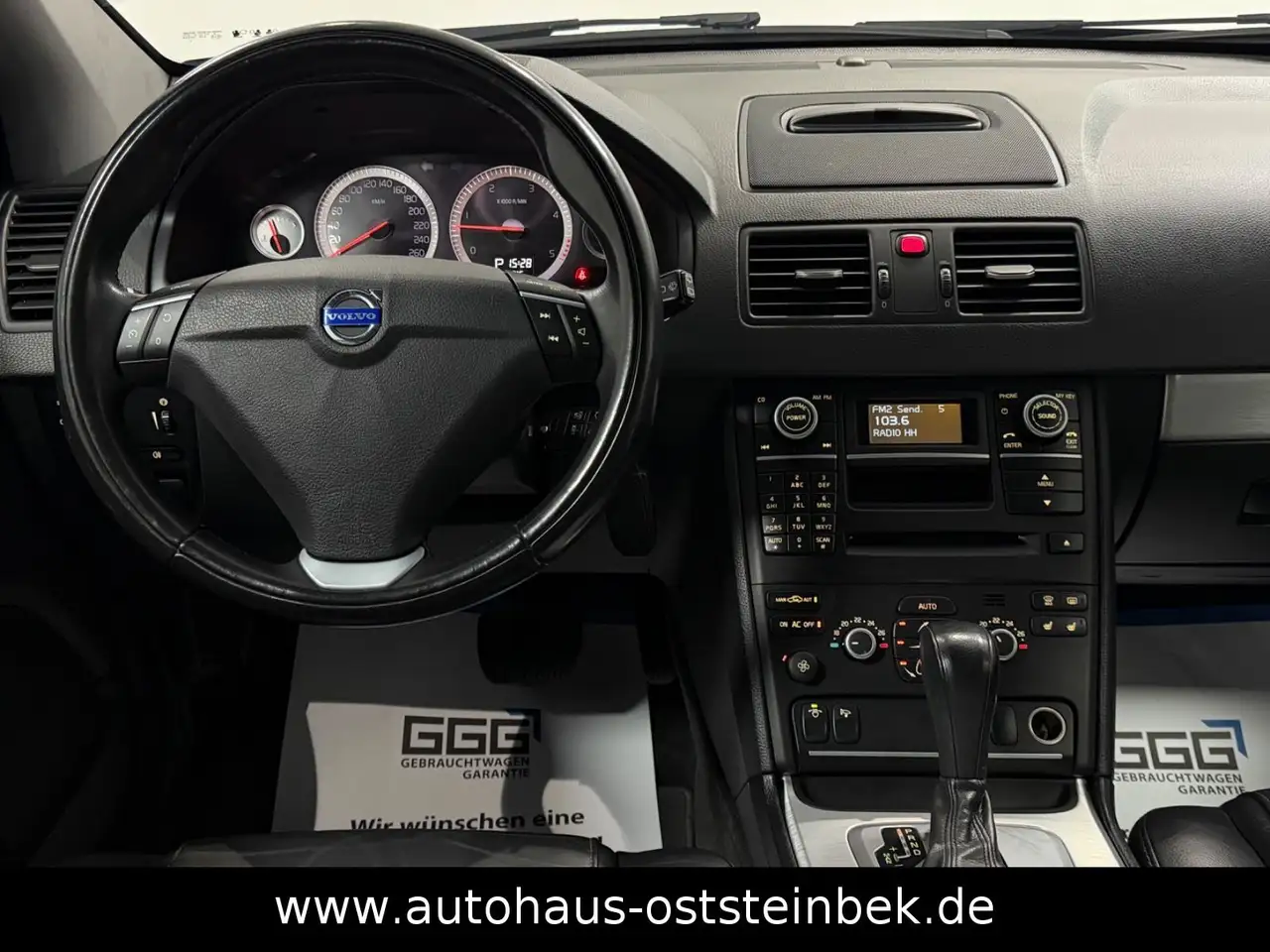 Volvo XC90 D5 AWD Geartronic Summum | 200 ch | BVA | 7 places | Cuir | Sièges électriques chauffants | GPS | Régulateur adaptatif