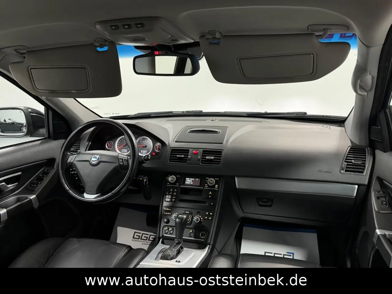 Volvo XC90 D5 AWD Geartronic Summum | 200 ch | BVA | 7 places | Cuir | Sièges électriques chauffants | GPS | Régulateur adaptatif