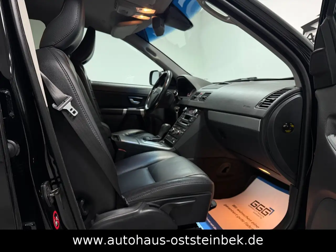 Volvo XC90 D5 AWD Geartronic Summum | 200 ch | BVA | 7 places | Cuir | Sièges électriques chauffants | GPS | Régulateur adaptatif