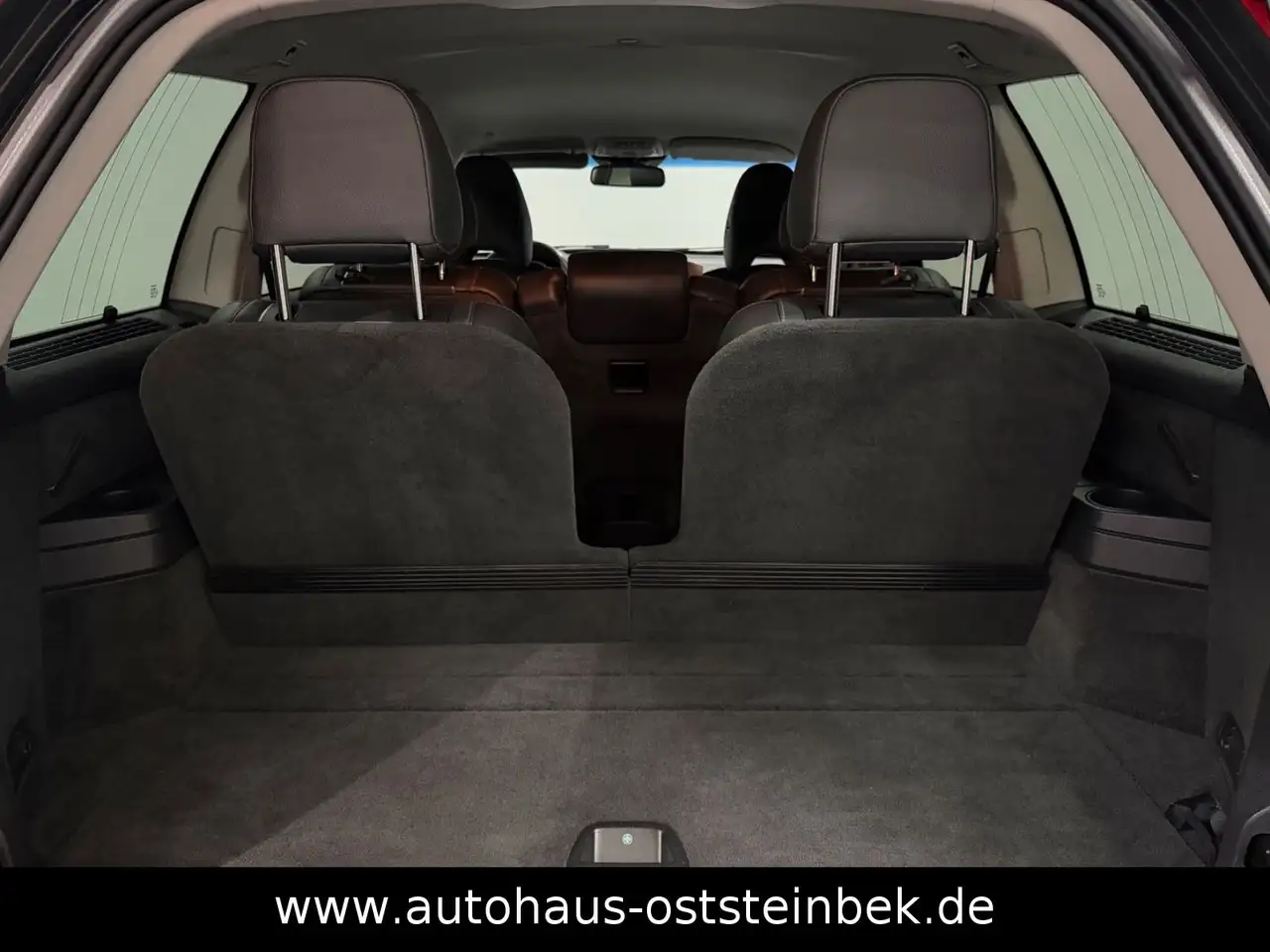 Volvo XC90 D5 AWD Geartronic Summum | 200 ch | BVA | 7 places | Cuir | Sièges électriques chauffants | GPS | Régulateur adaptatif