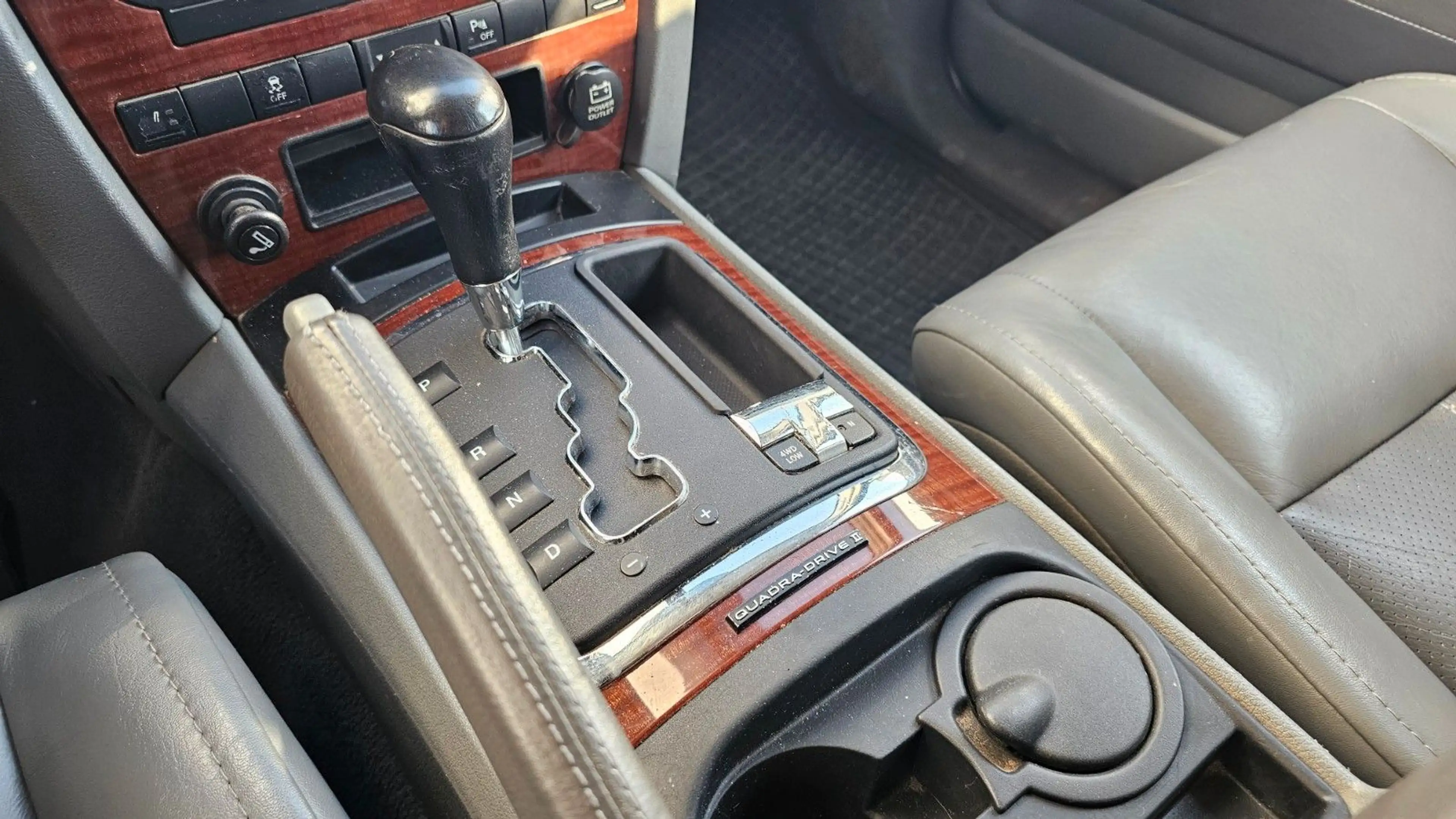 Jeep Grand Cherokee 3.0 CRD Limited AHK Klima SHZG — photo 10