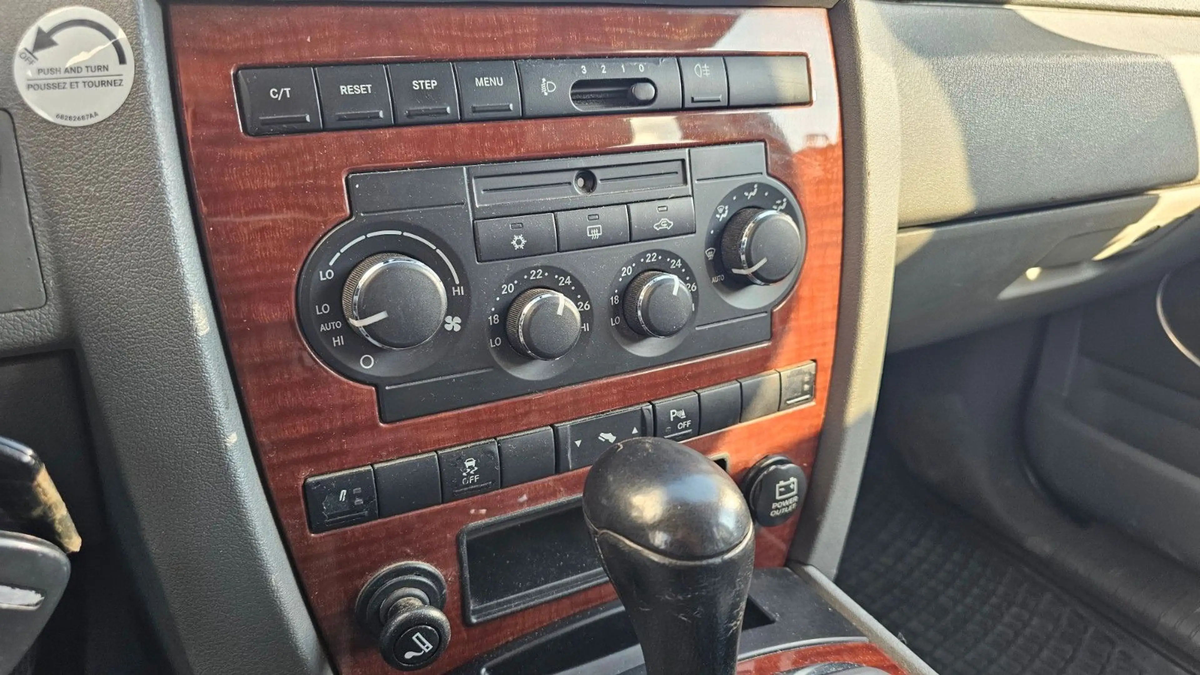 Jeep Grand Cherokee 3.0 CRD Limited AHK Klima SHZG — photo 8