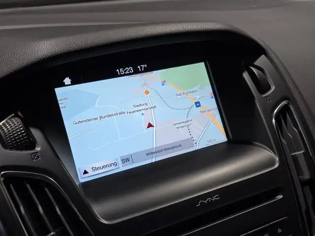 Ford Focus view 10