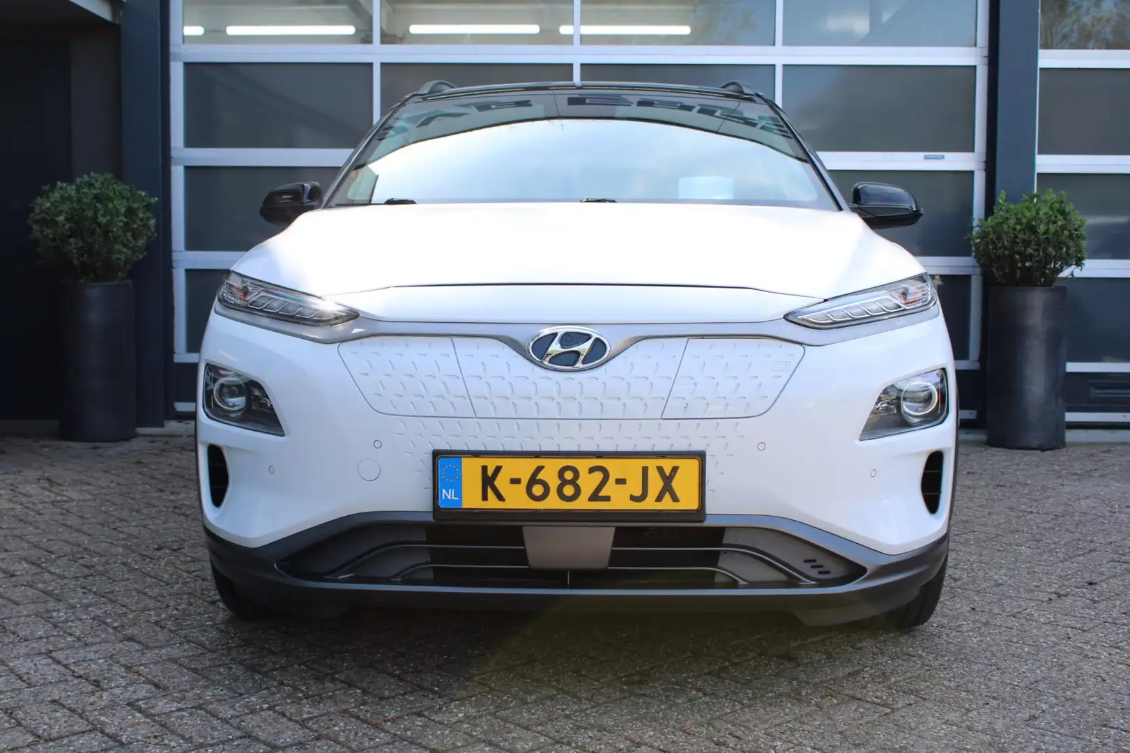 Hyundai KONA EV Premium 64 kWh Wit - 2