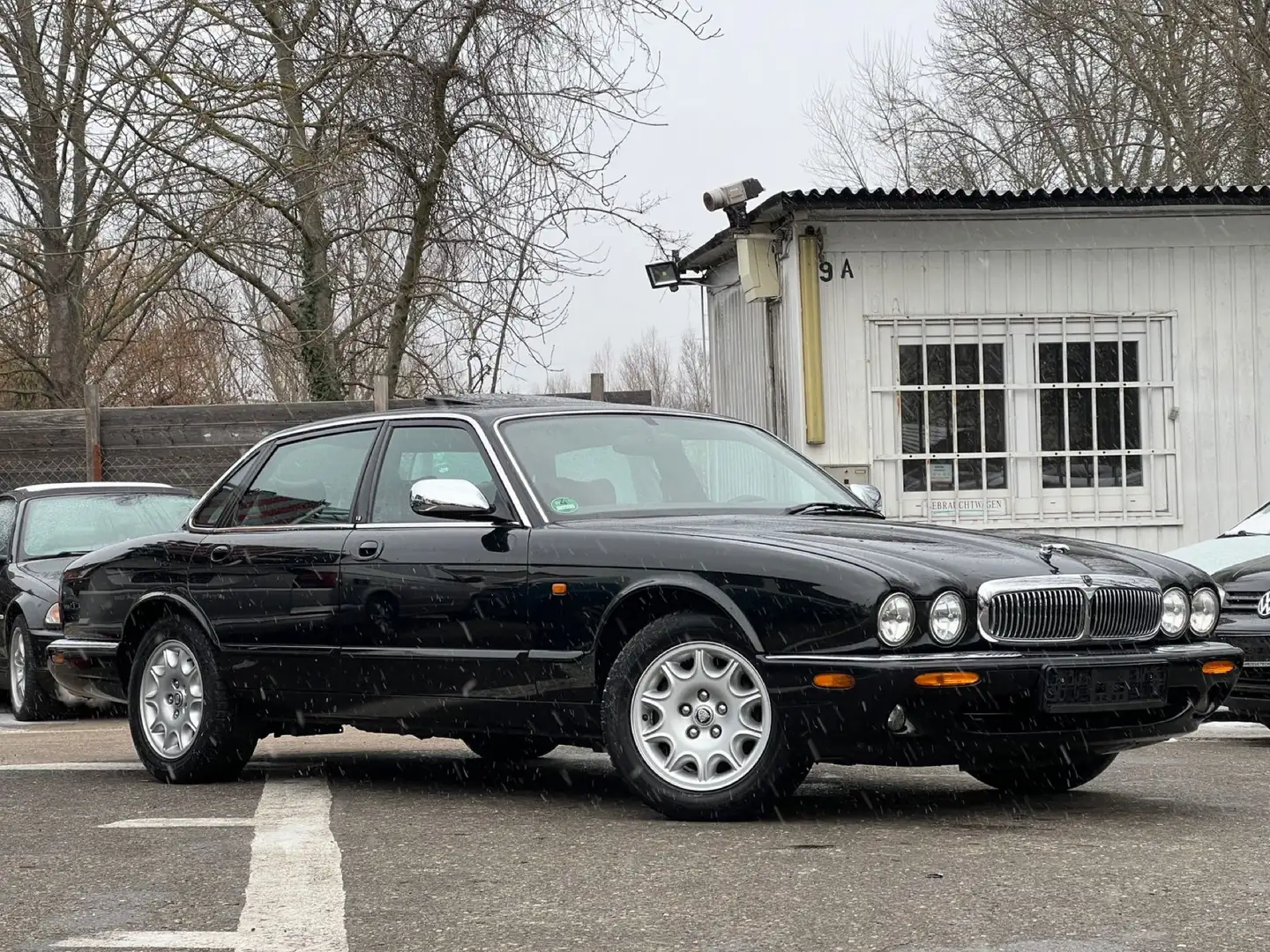 Jaguar XJ 3.2 Executive L guter Zustand Tüv Neu Чорний - 1