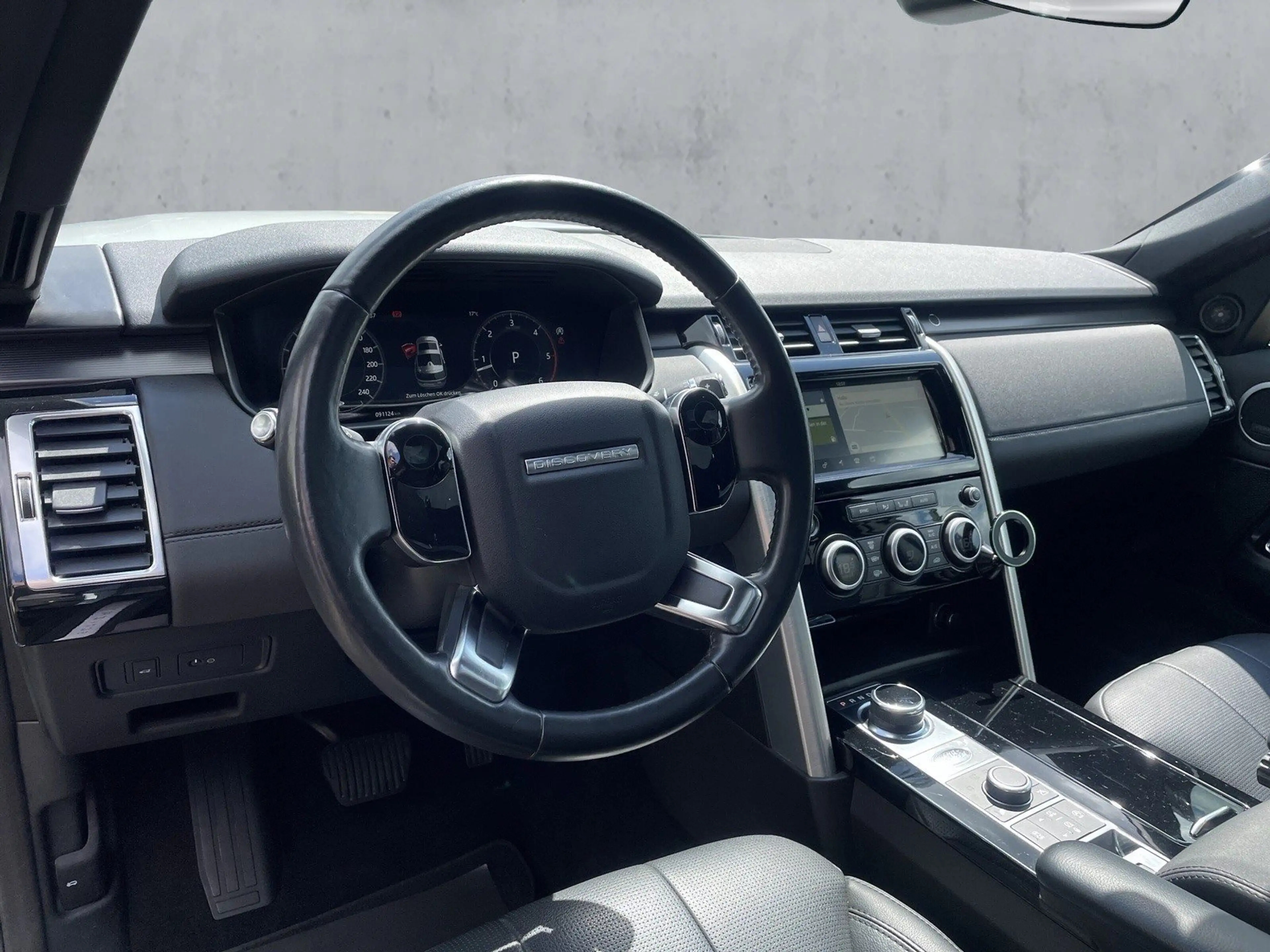 Land Rover Discovery 5 Pano+Meridian+Black+AHK+7-Sitze — photo 11