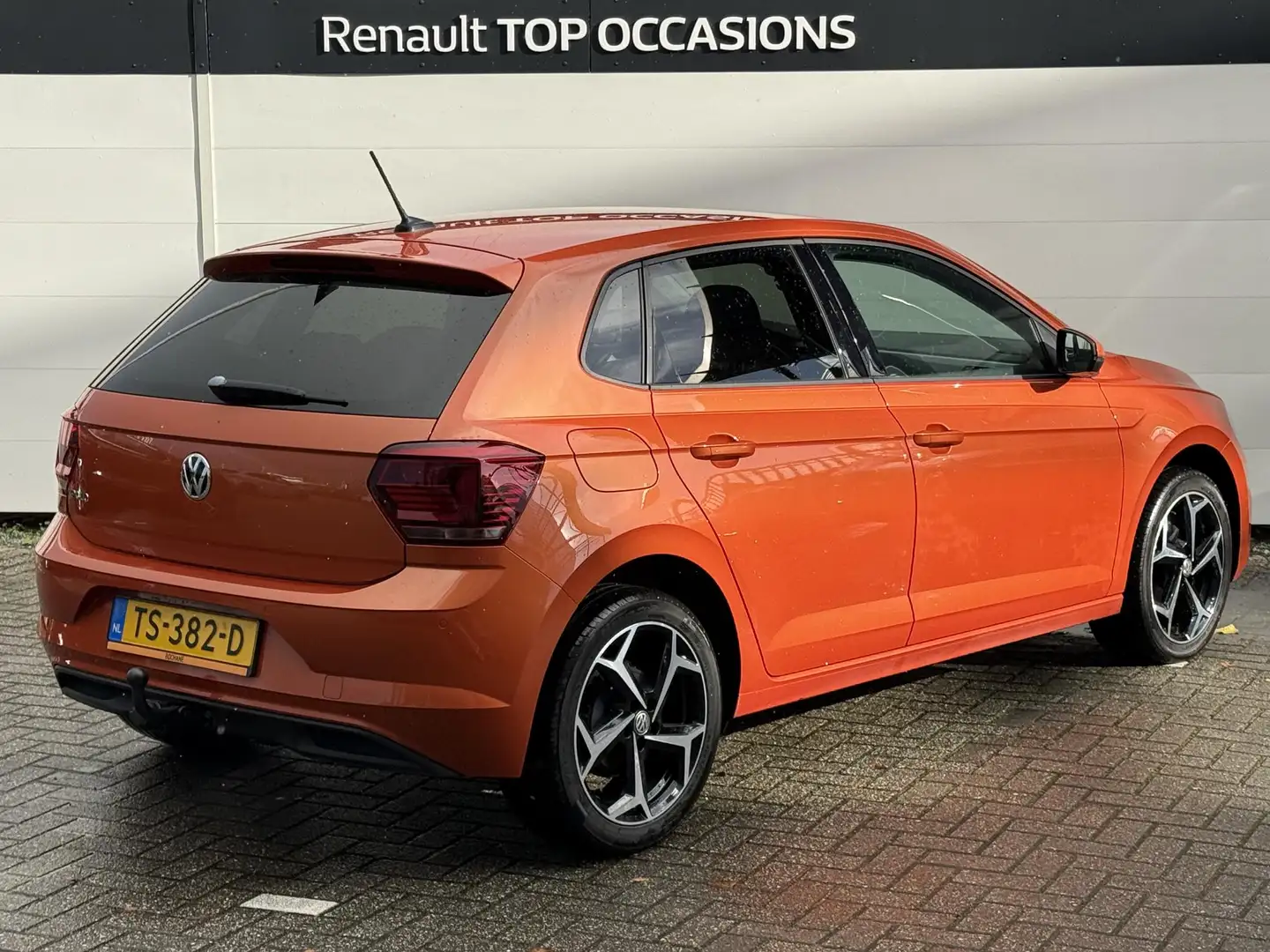 Volkswagen Polo 1.0 TSI Highline DSG | Trekhaak | LED | 17" LMV. | Orange - 2