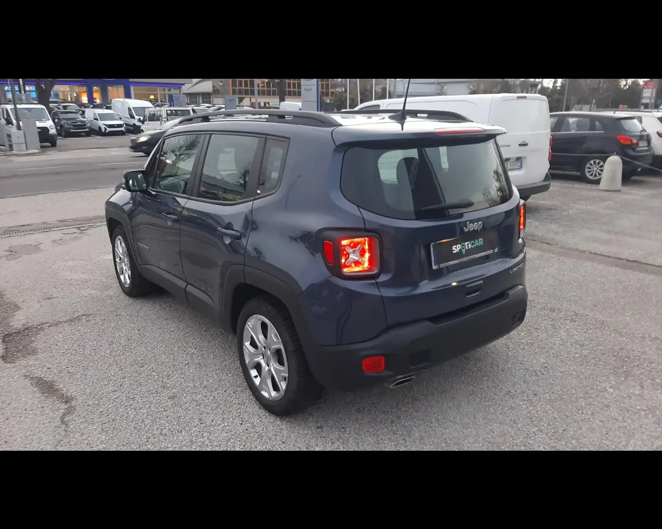Jeep Renegade 1.6 Mjt 130 CV Limited Blauw - 2