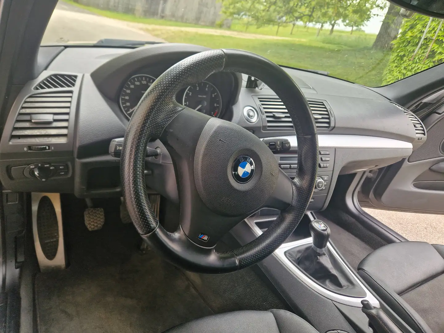 BMW 118 118i Schwarz - 2