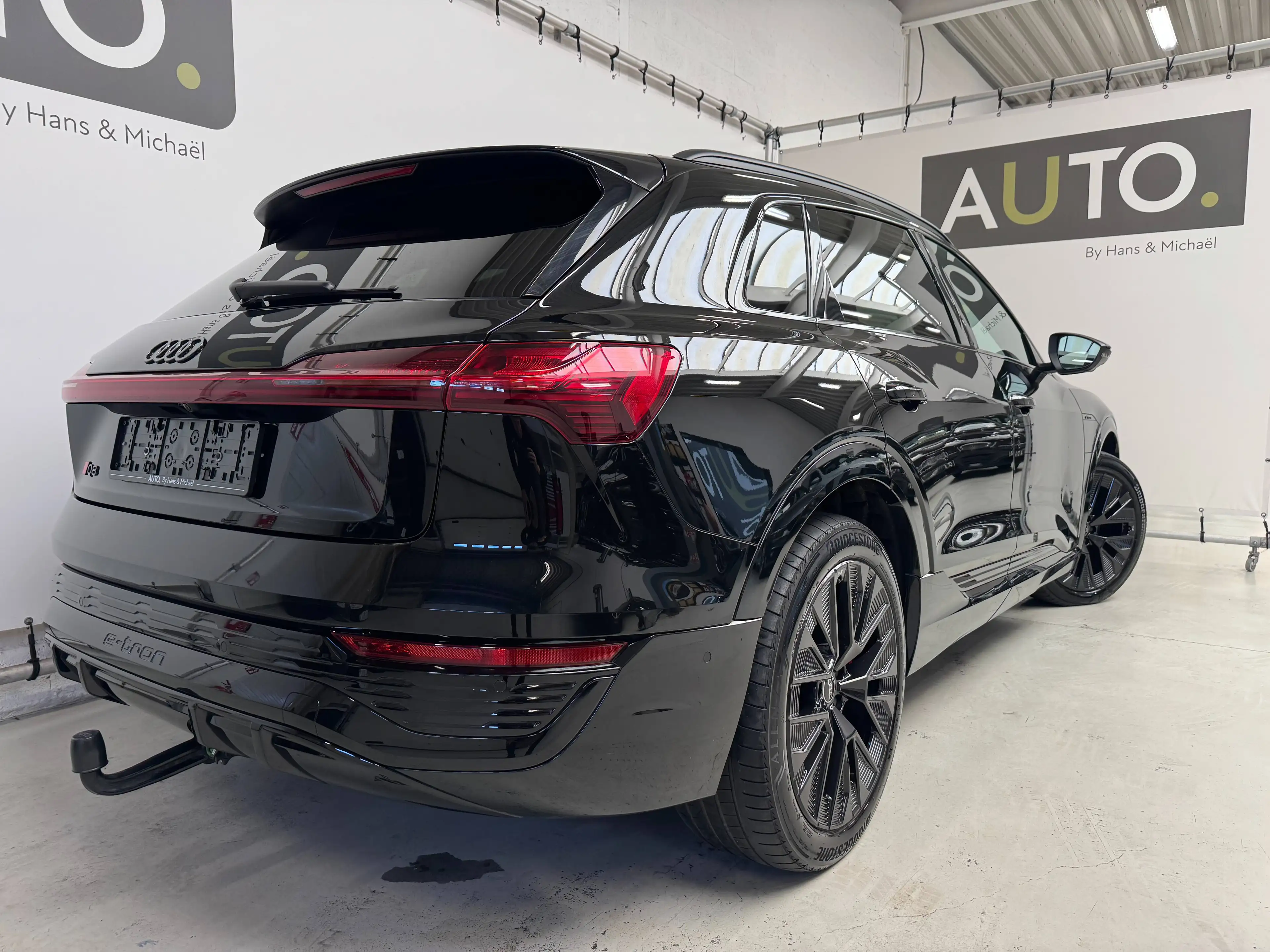 Audi Q8 e-tron 55 e-Tron Quattro S line *LEDER*PANO*360CAM* — photo 37