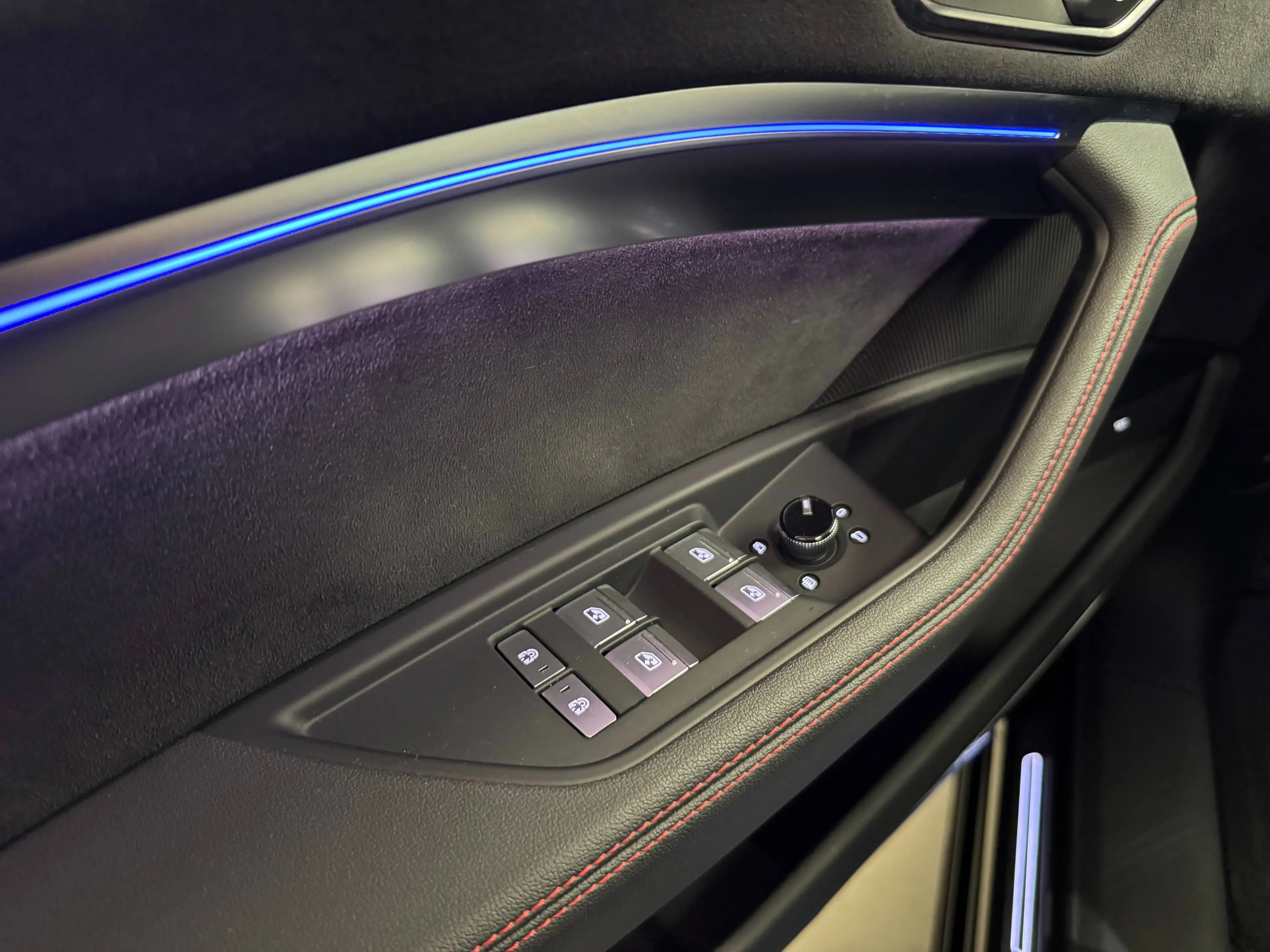 Audi Q8 e-tron 55 e-Tron Quattro S line *LEDER*PANO*360CAM* — photo 5