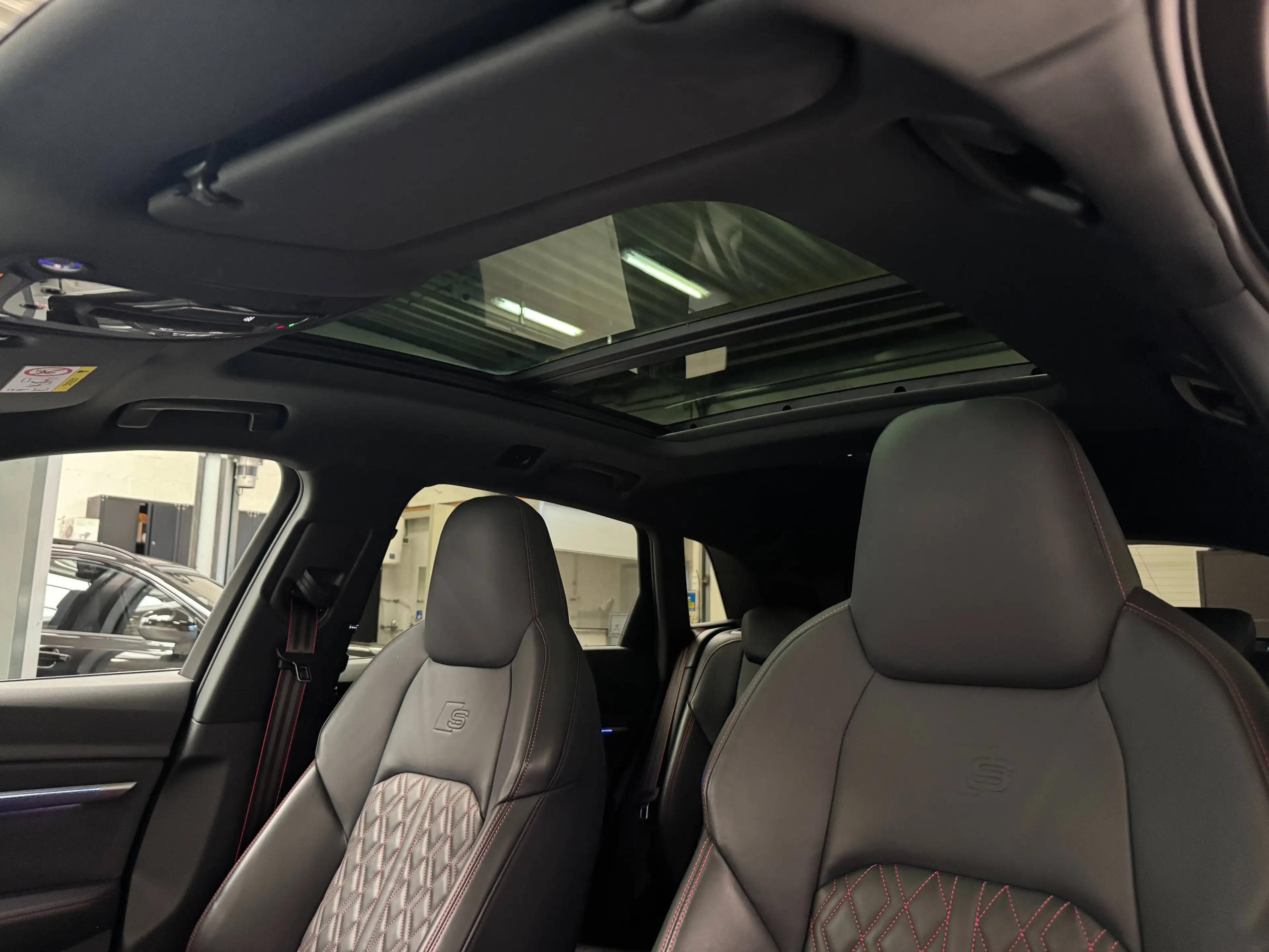 Audi Q8 e-tron 55 e-Tron Quattro S line *LEDER*PANO*360CAM* — photo 3